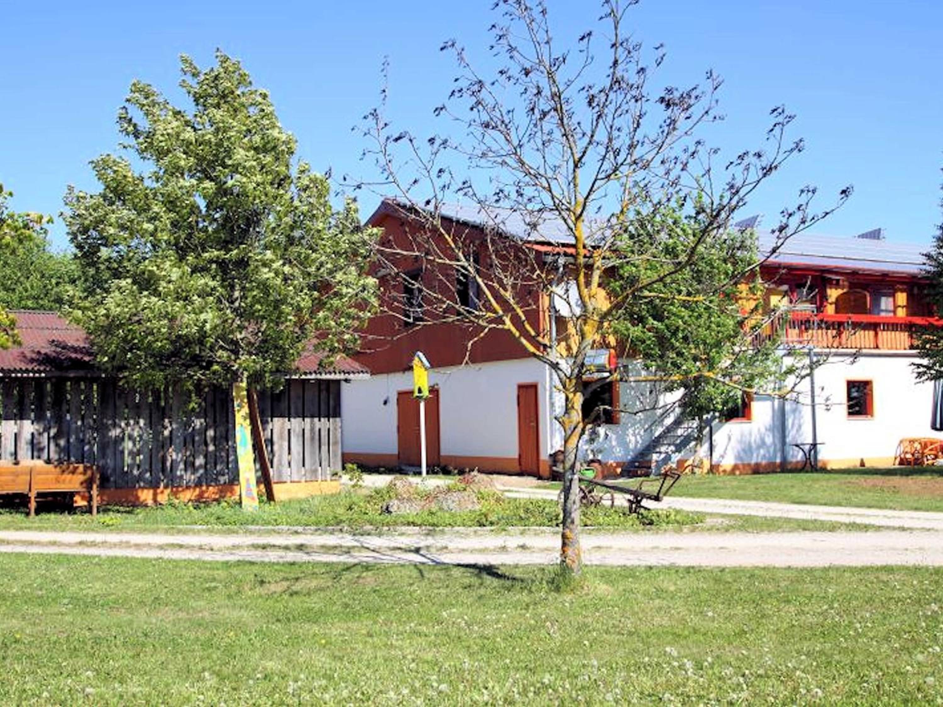 Photo 32