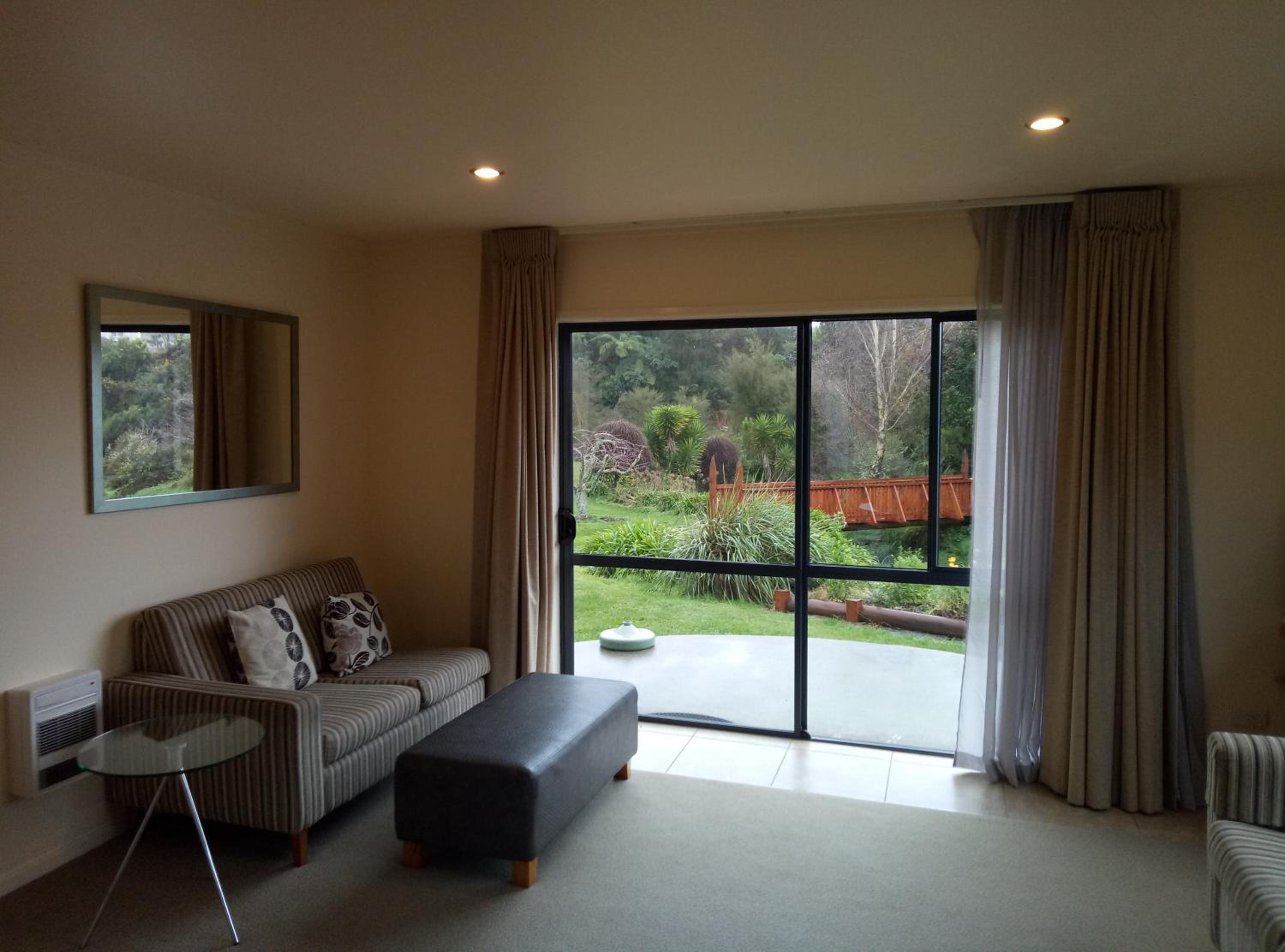 Patons Rock Beach Villas view 4