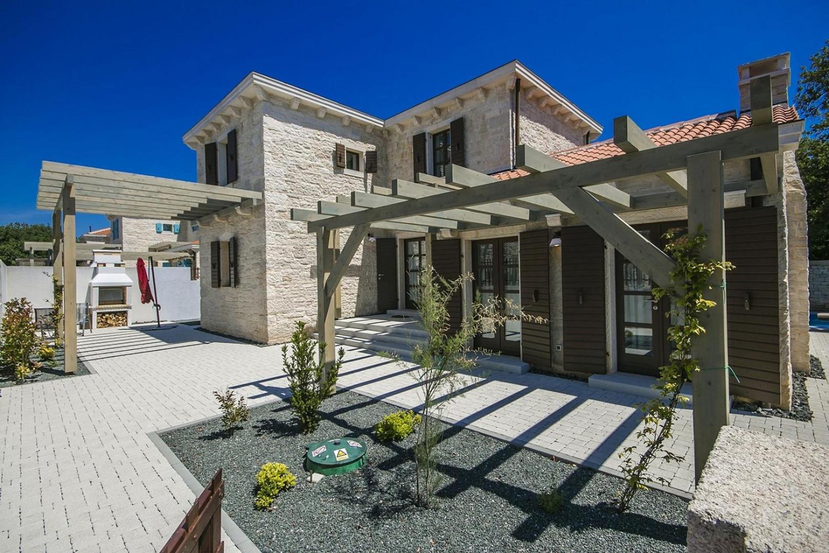 Hotel Stone Villa Zahara - Image 1