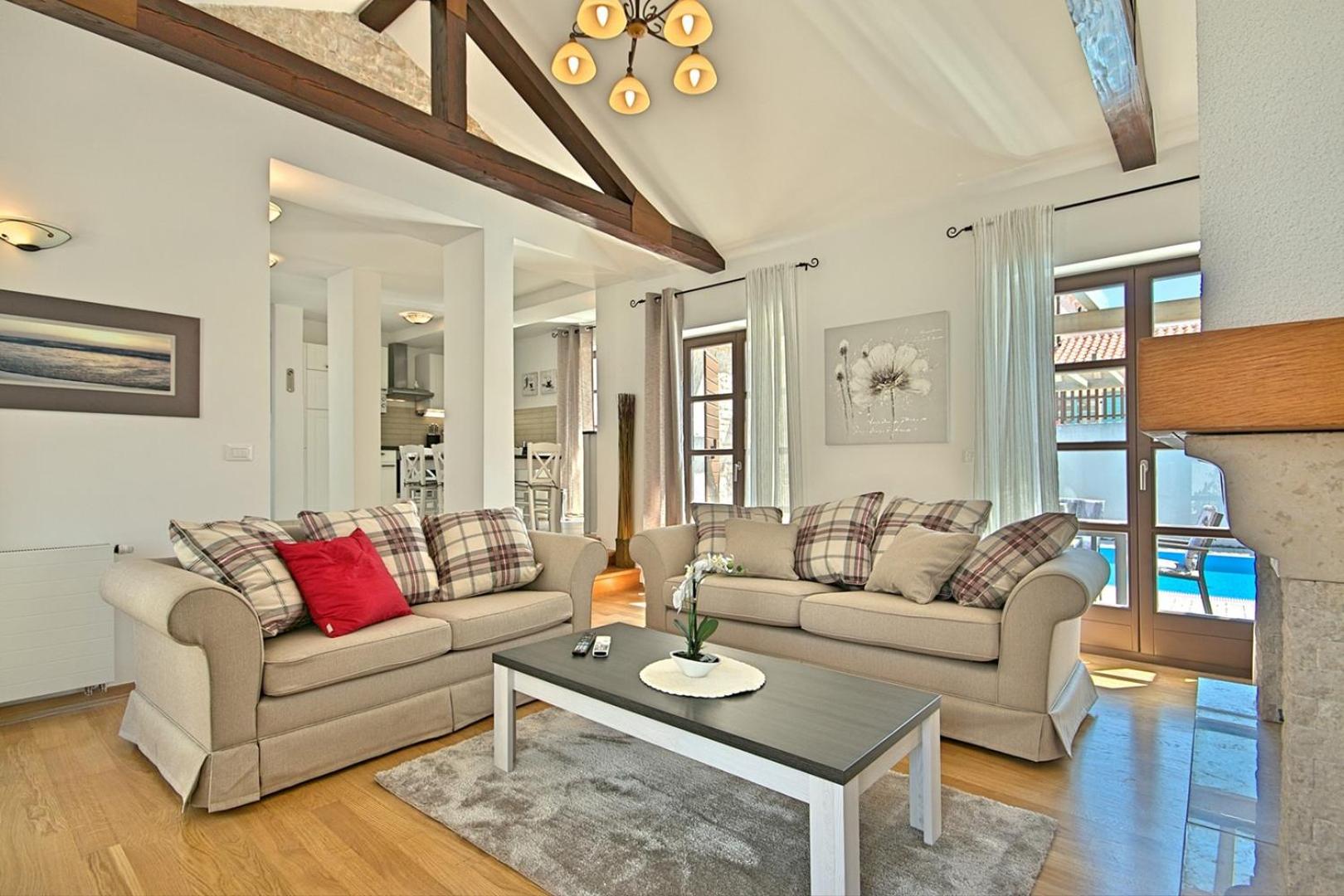 Luxury Stone Villa Zanelli view 3