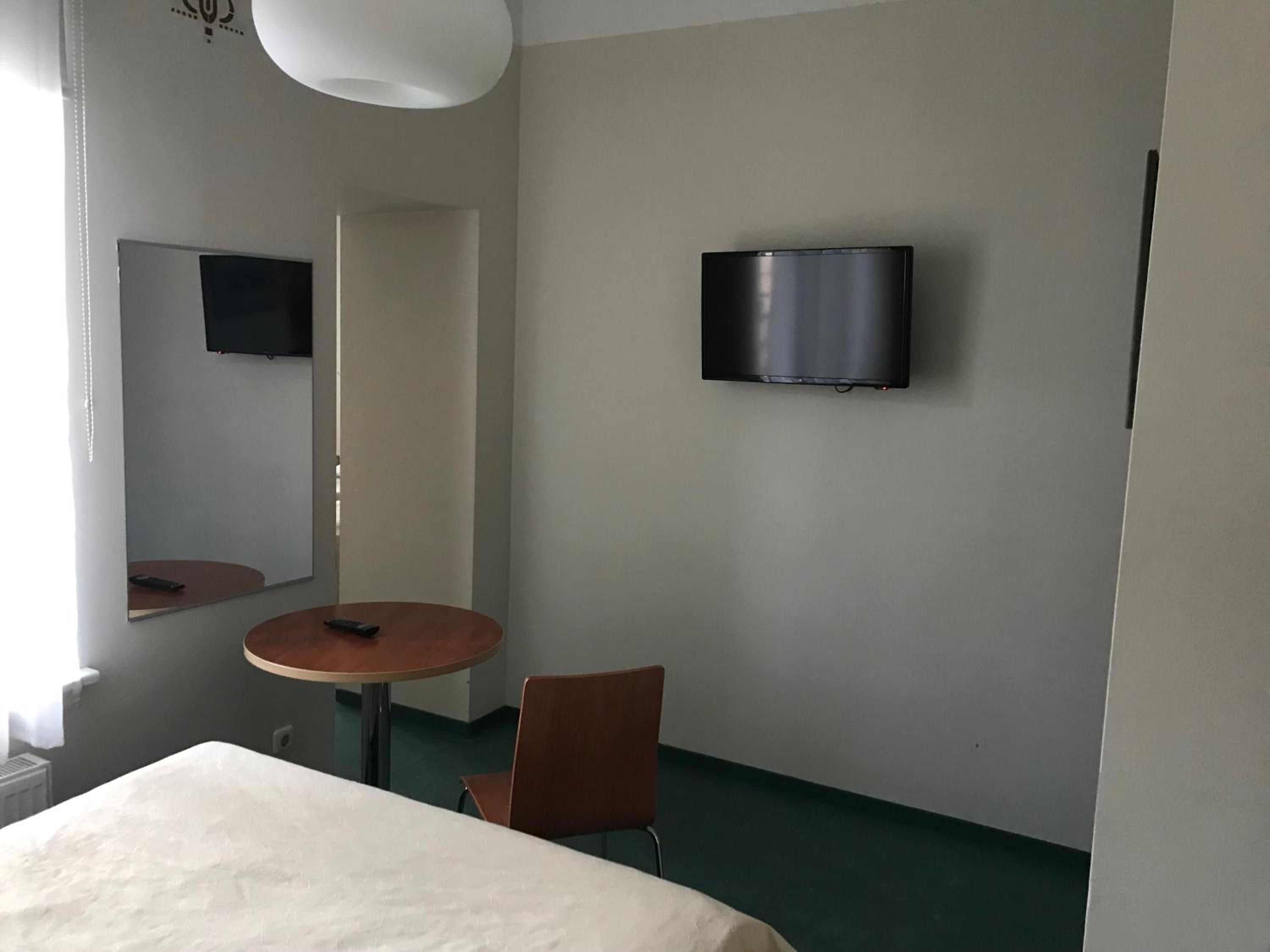 Photo 18