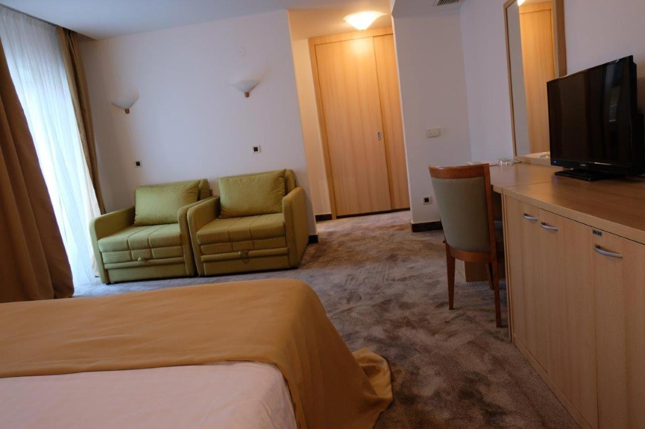 Hotel Flores - Property Image 60