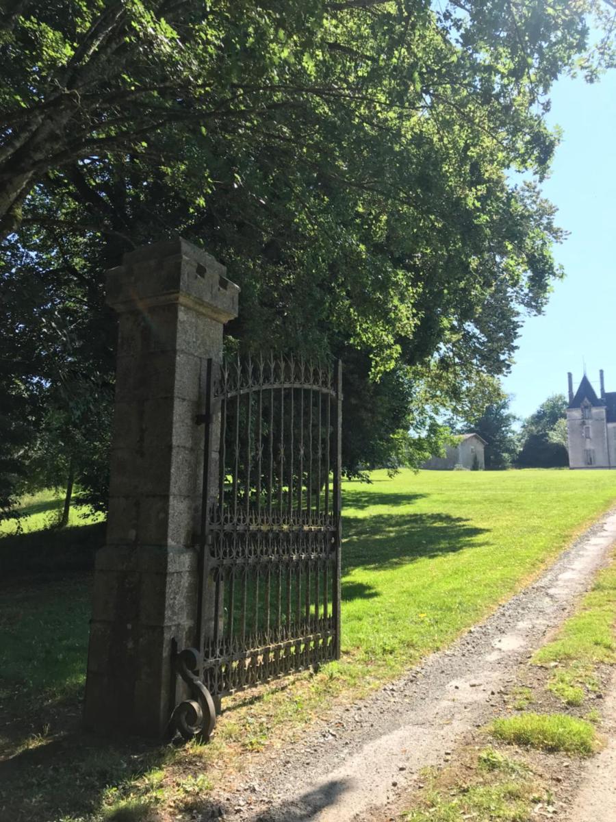 Chateau Pont Jarno B&B view 5