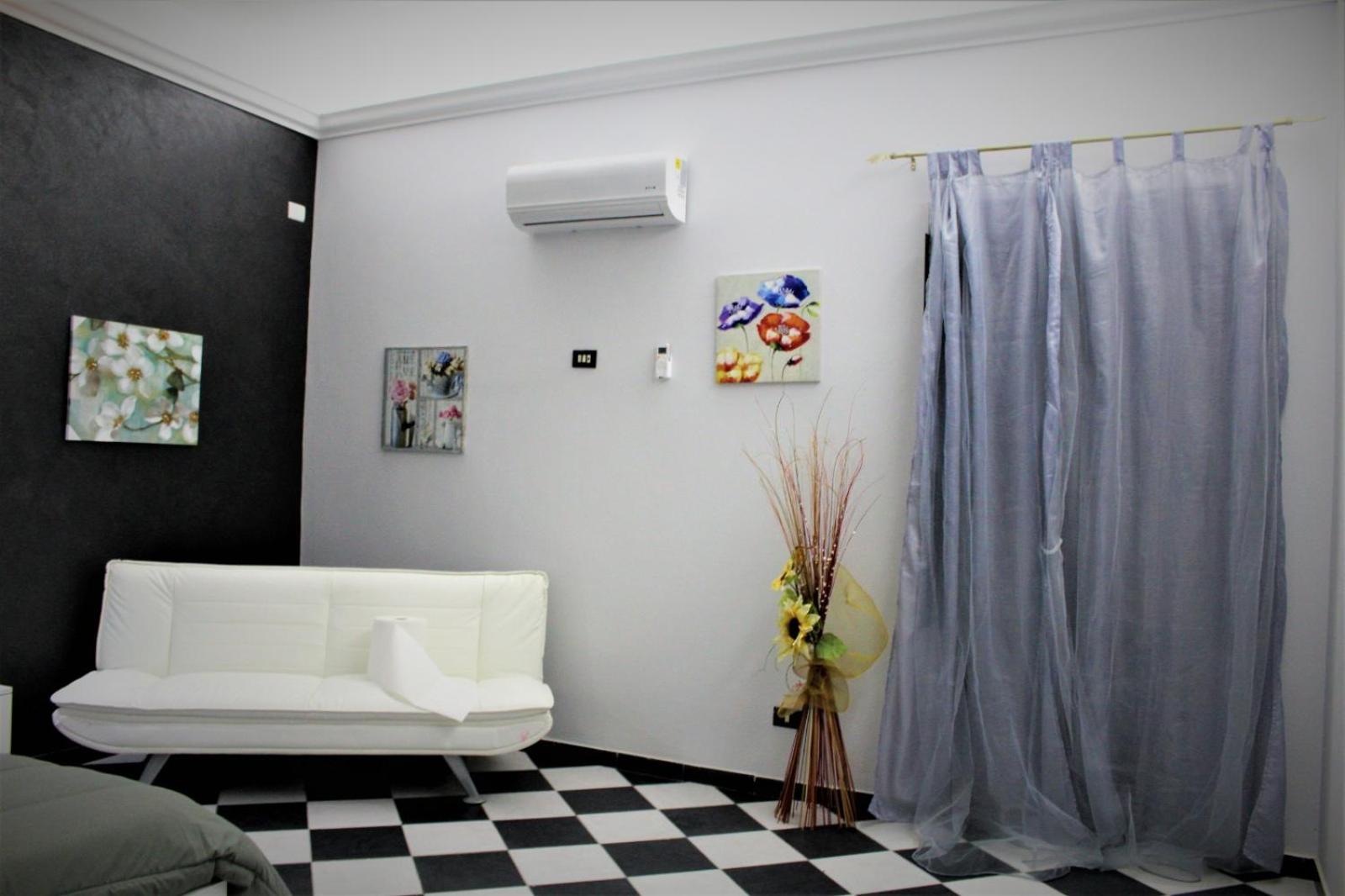 Il cortiletto en Ravanusa — hotel room
