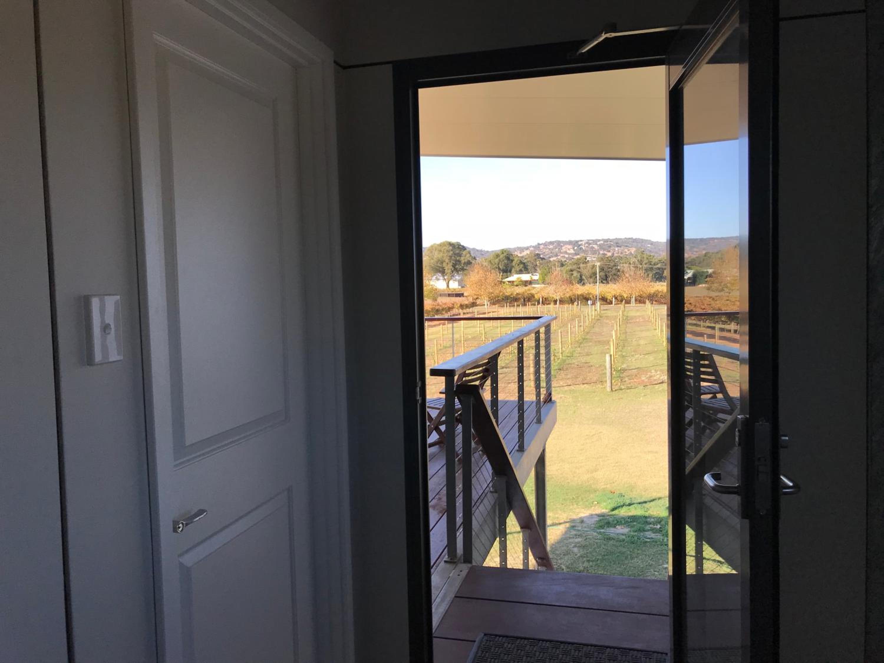 Lot113 Vineyard Accommodation - Image 4