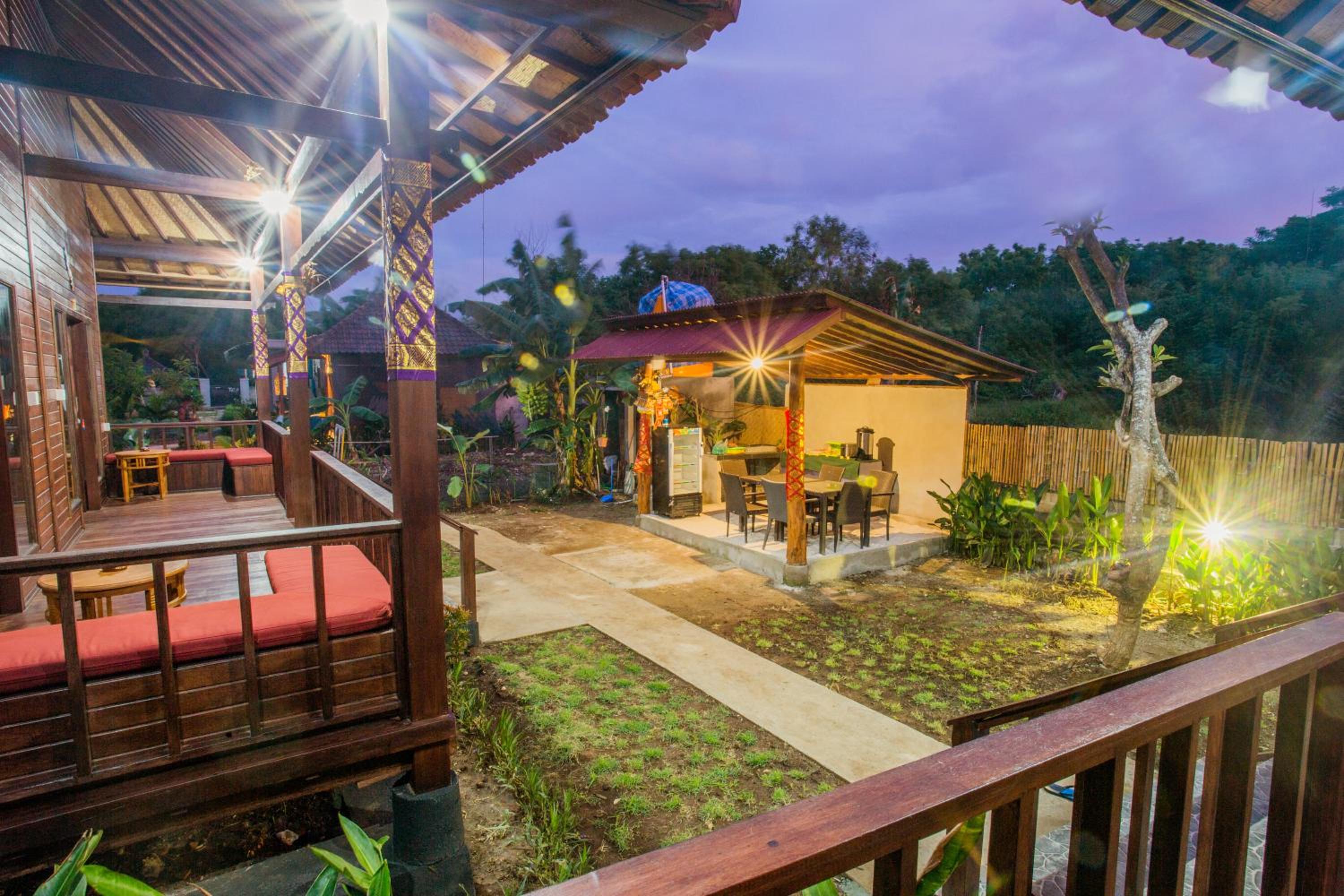 Uma Hostel Lembongan view 5