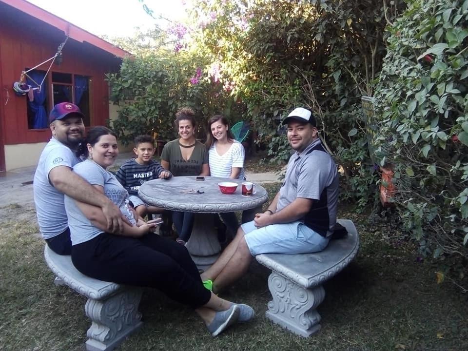 Pensión y Cabinas Colibrí B&B Costa Rica