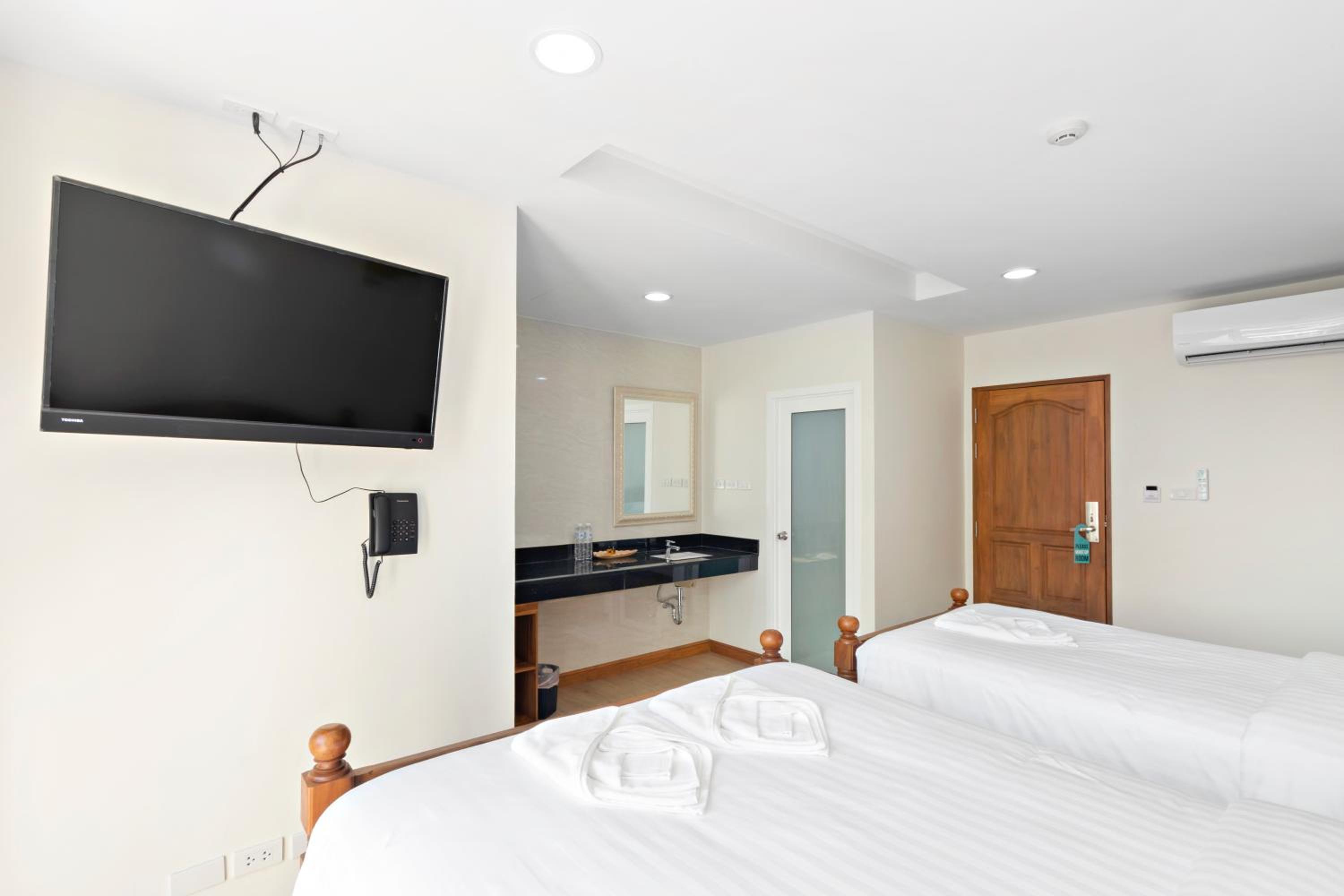 Royale 8 Ville Guest House