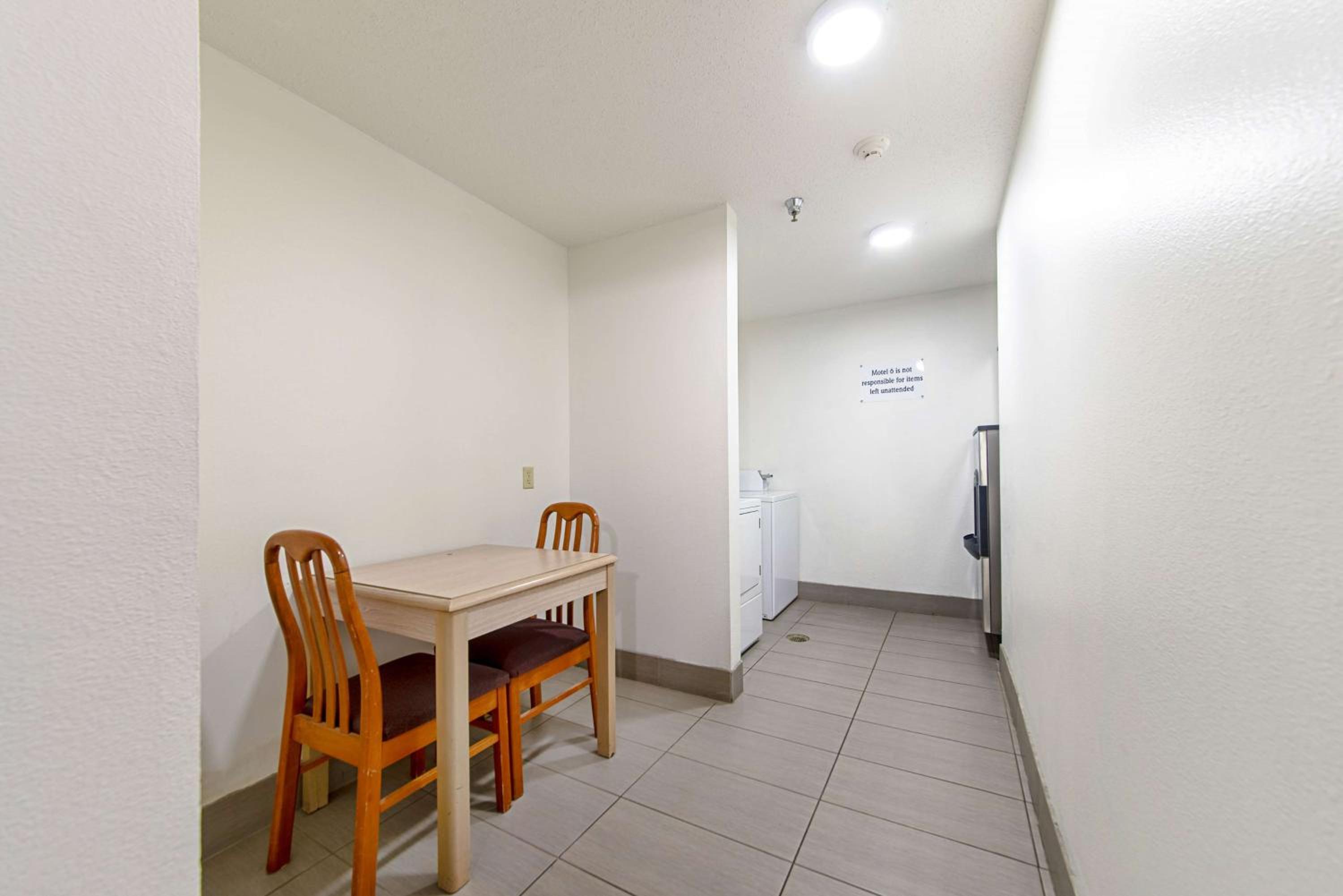 Motel 6-Lebanon, IN - Property Image 5