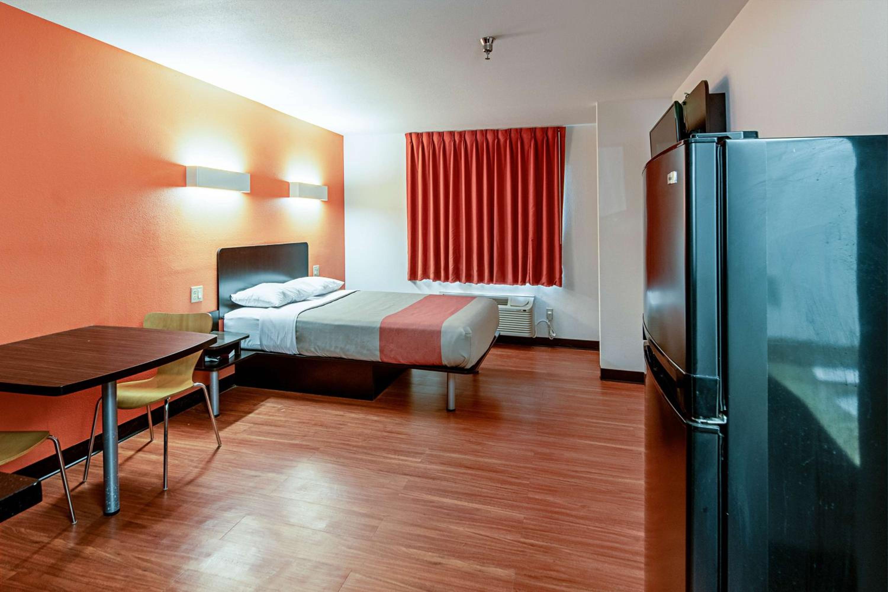 Motel 6-Lebanon, IN - Property Image 2