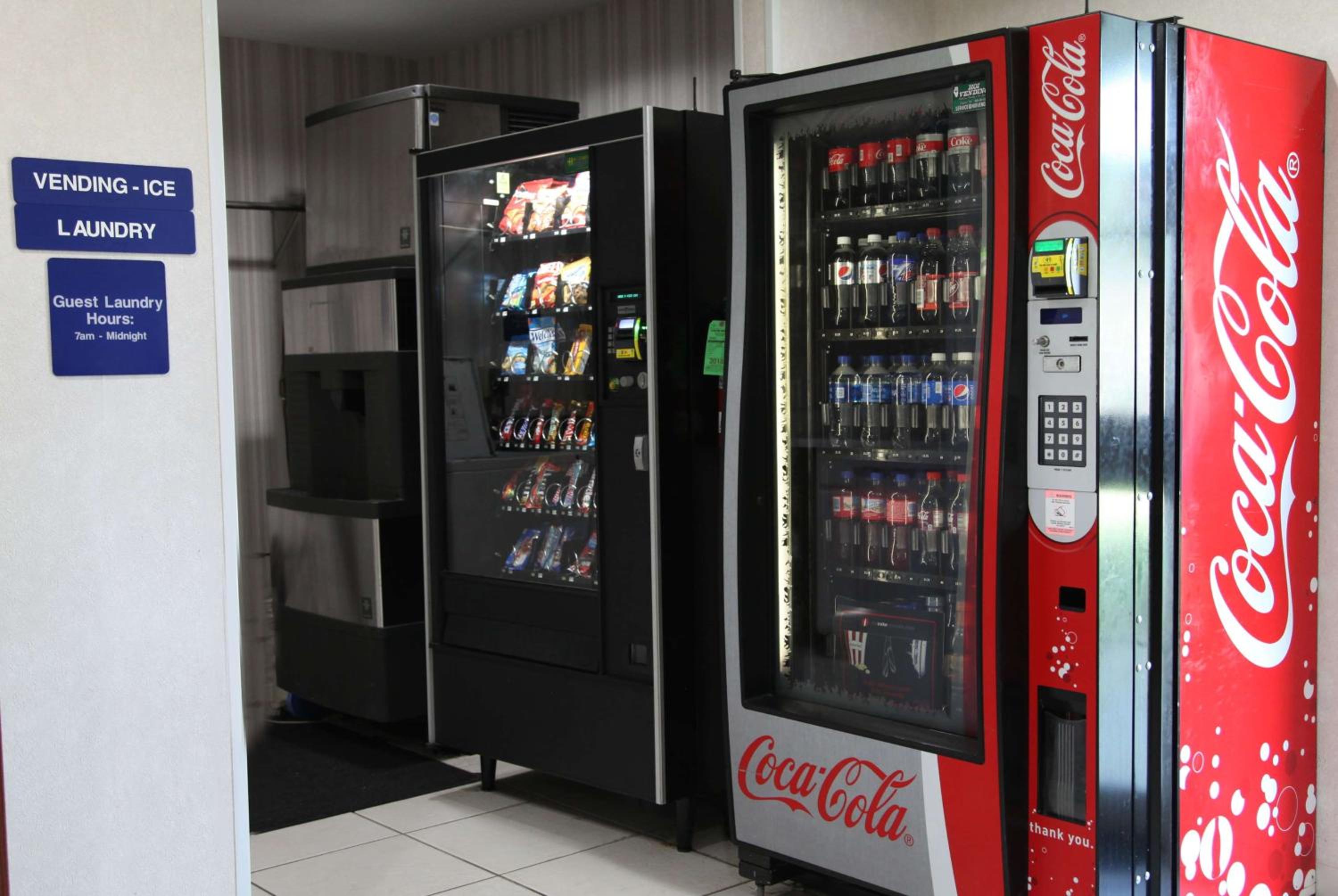 Bloomington Vacations - Ramada by Wyndham Bloomington I-55 and I-74 IL - Property Image 33