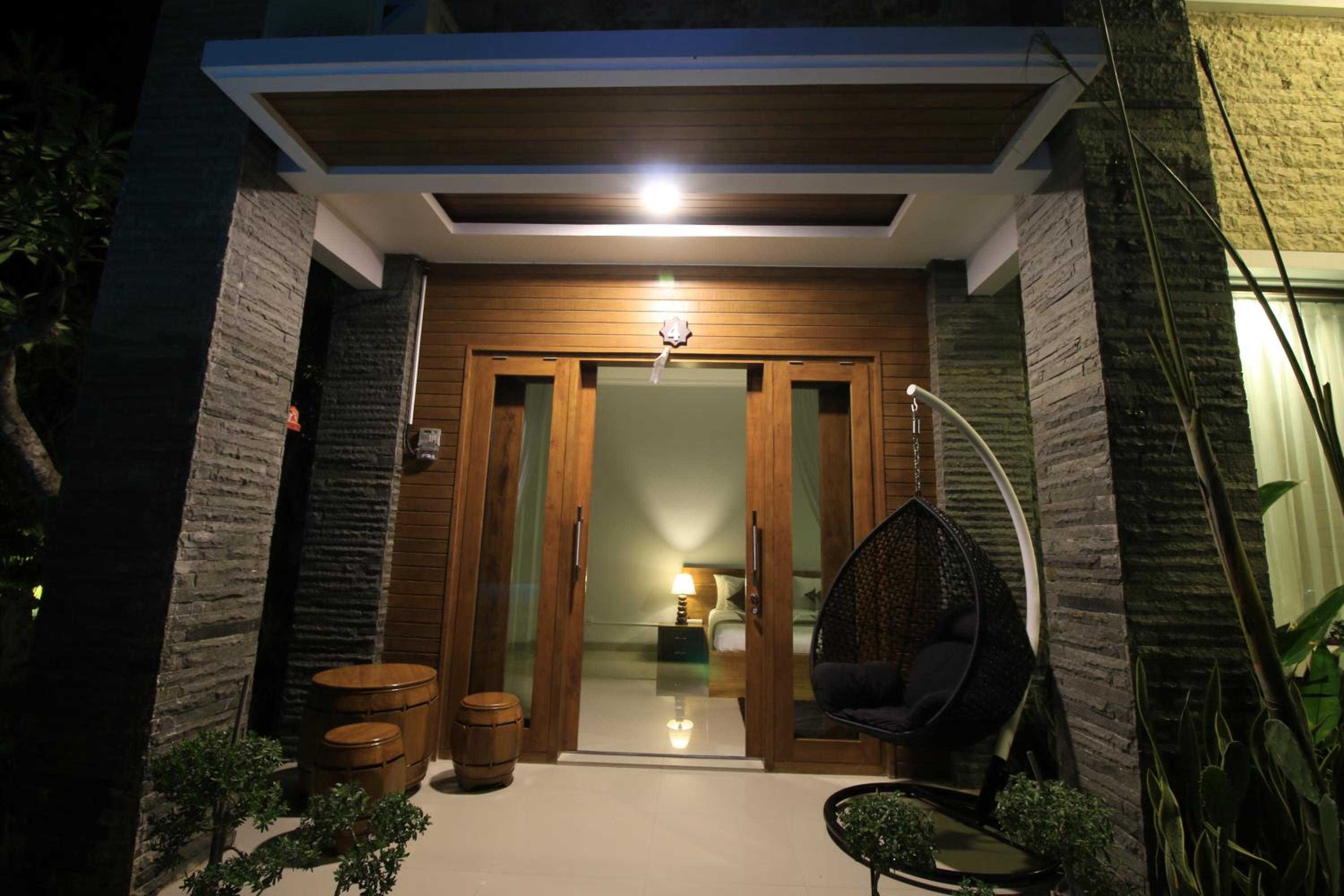 Green Beach Inn