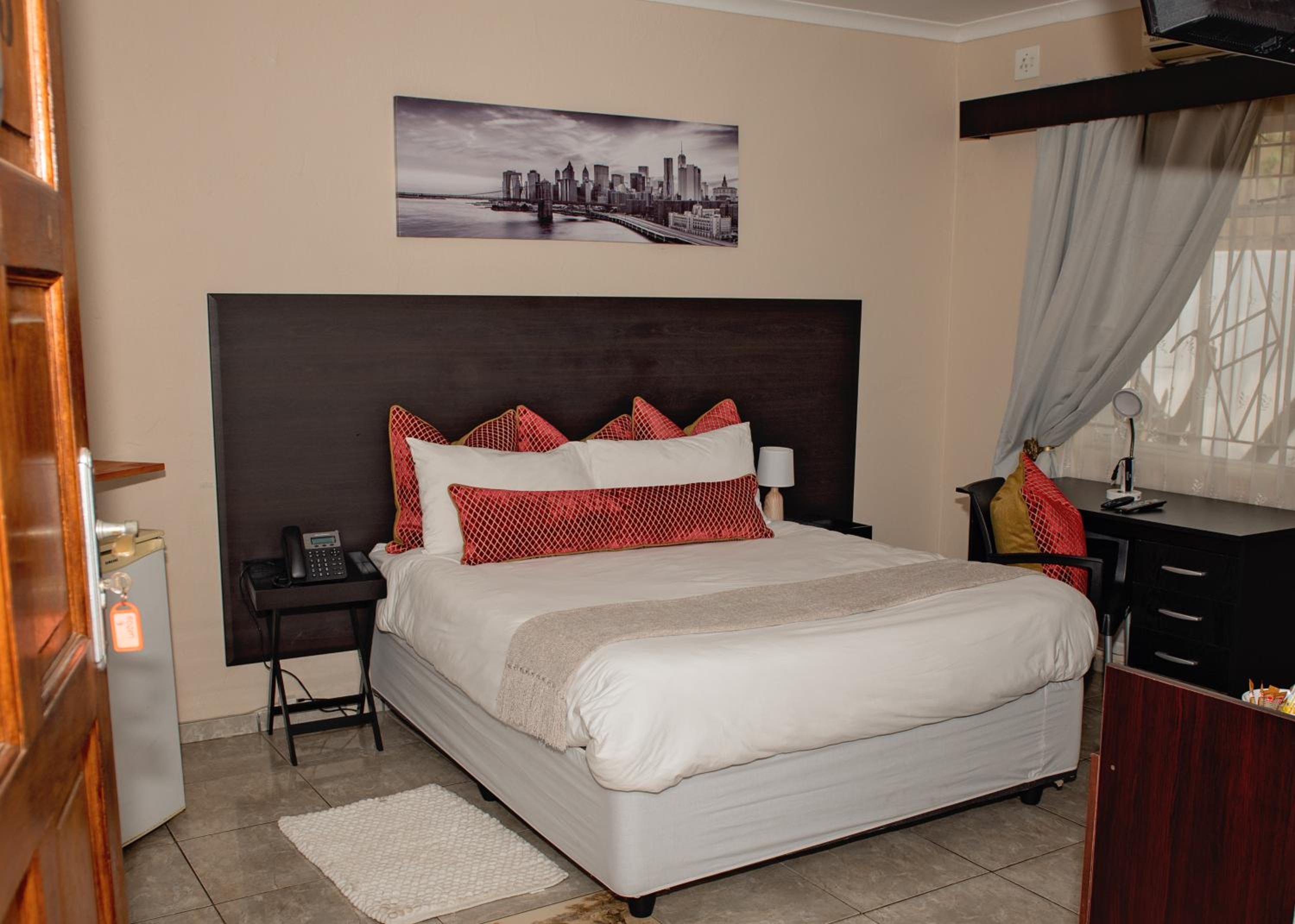 Photo 6