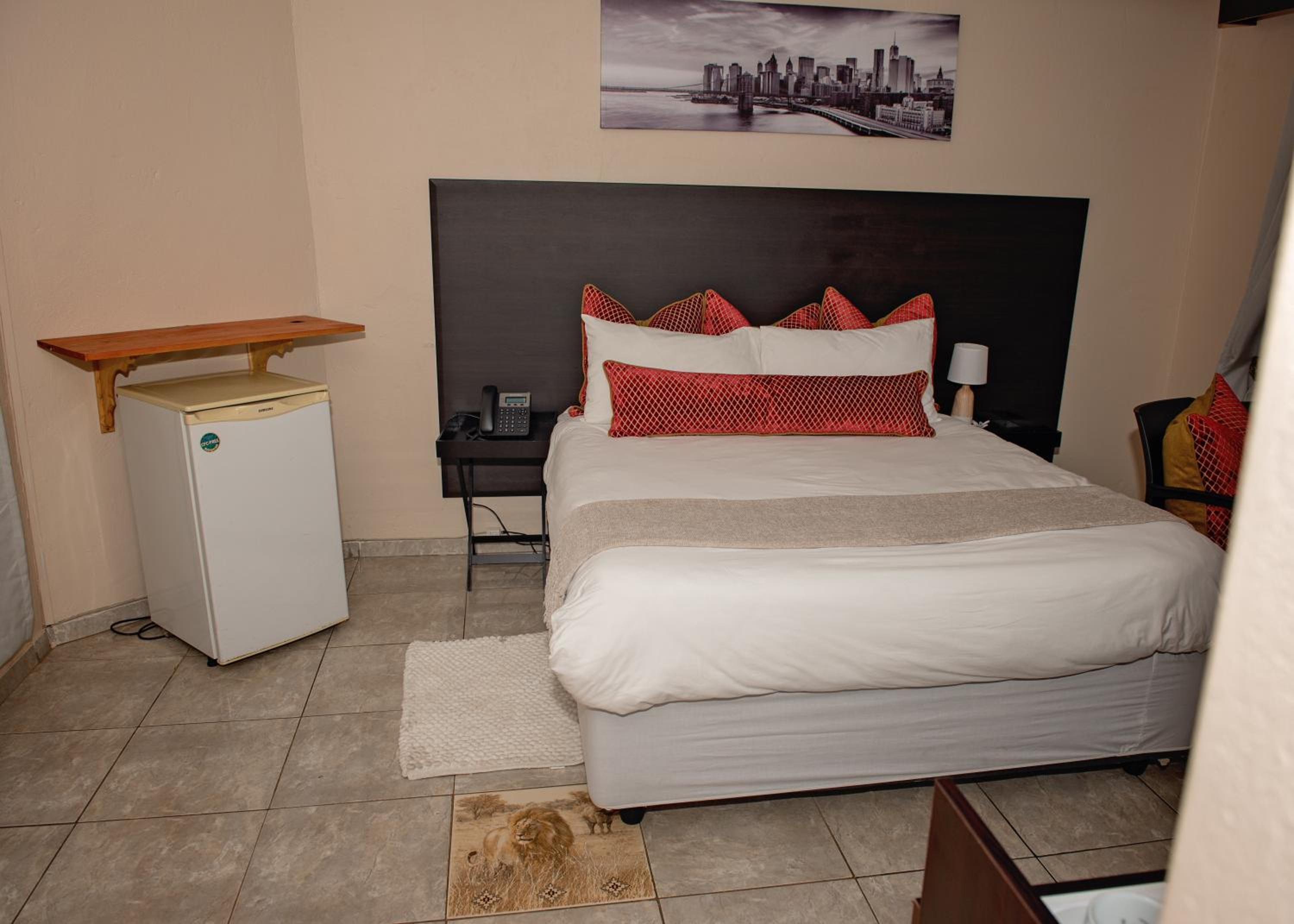 Photo 8