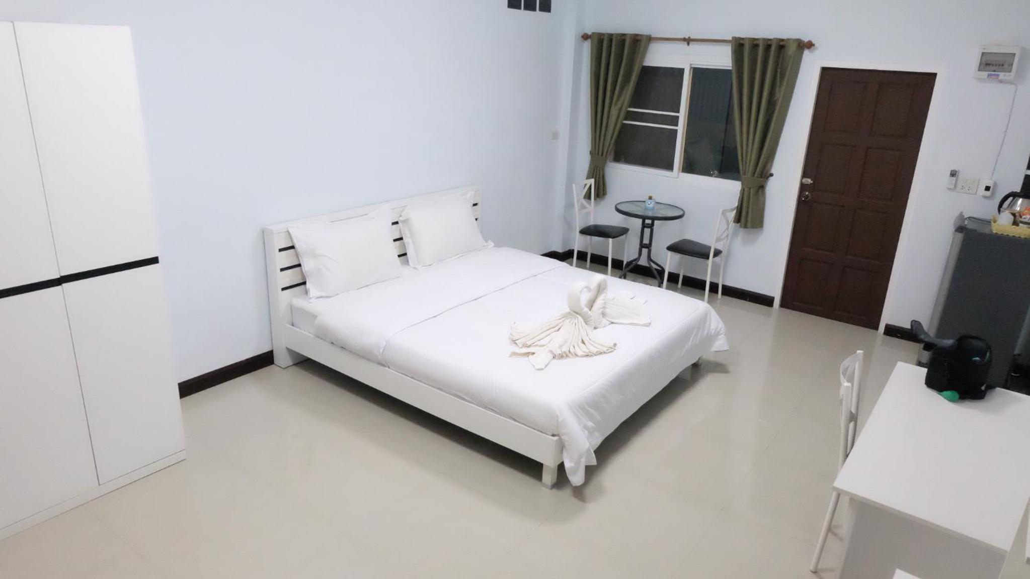 Ruen Aiyara Apartment