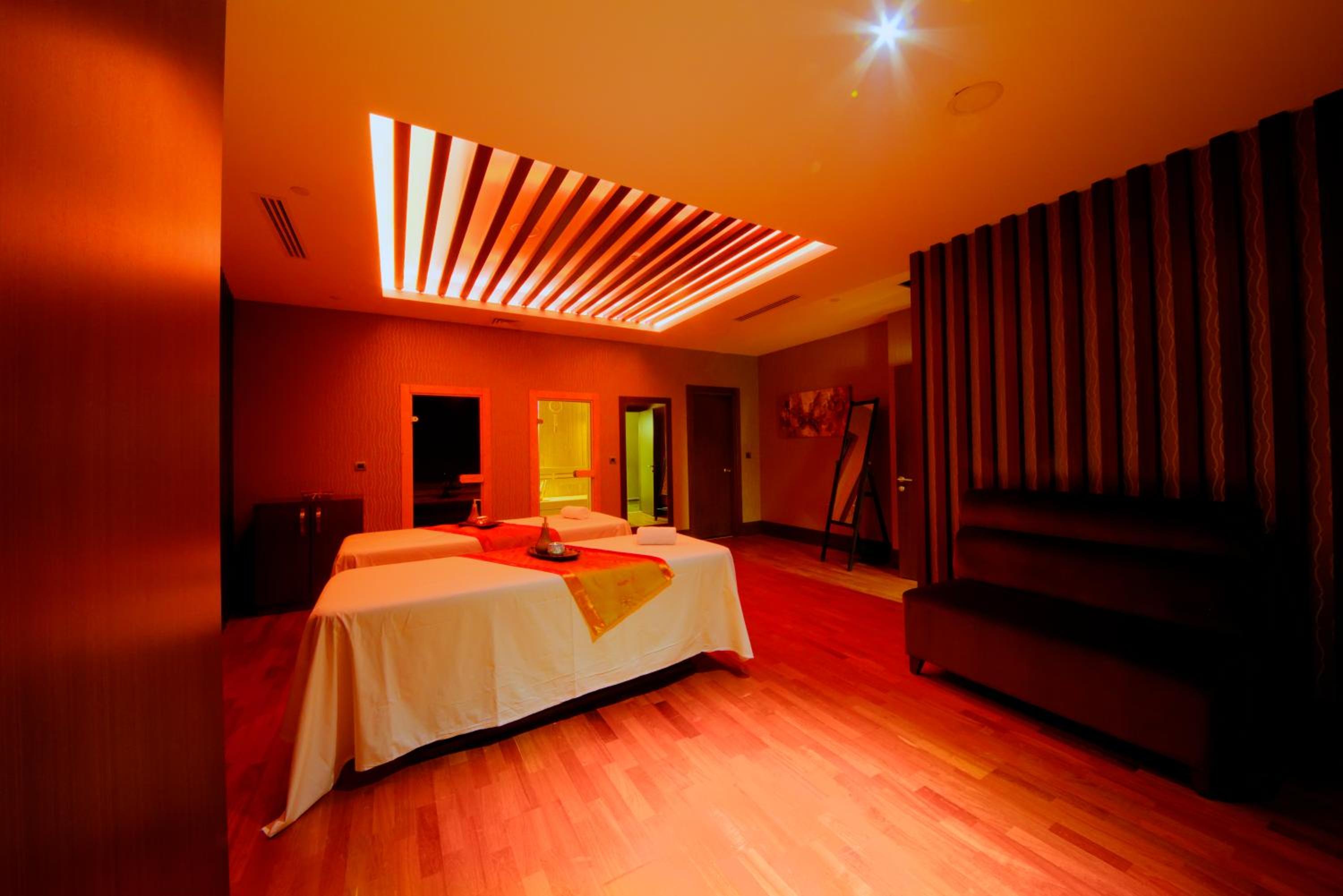 Ramada Otel & Suites by Wyndham İstanbul Merter - Image 37