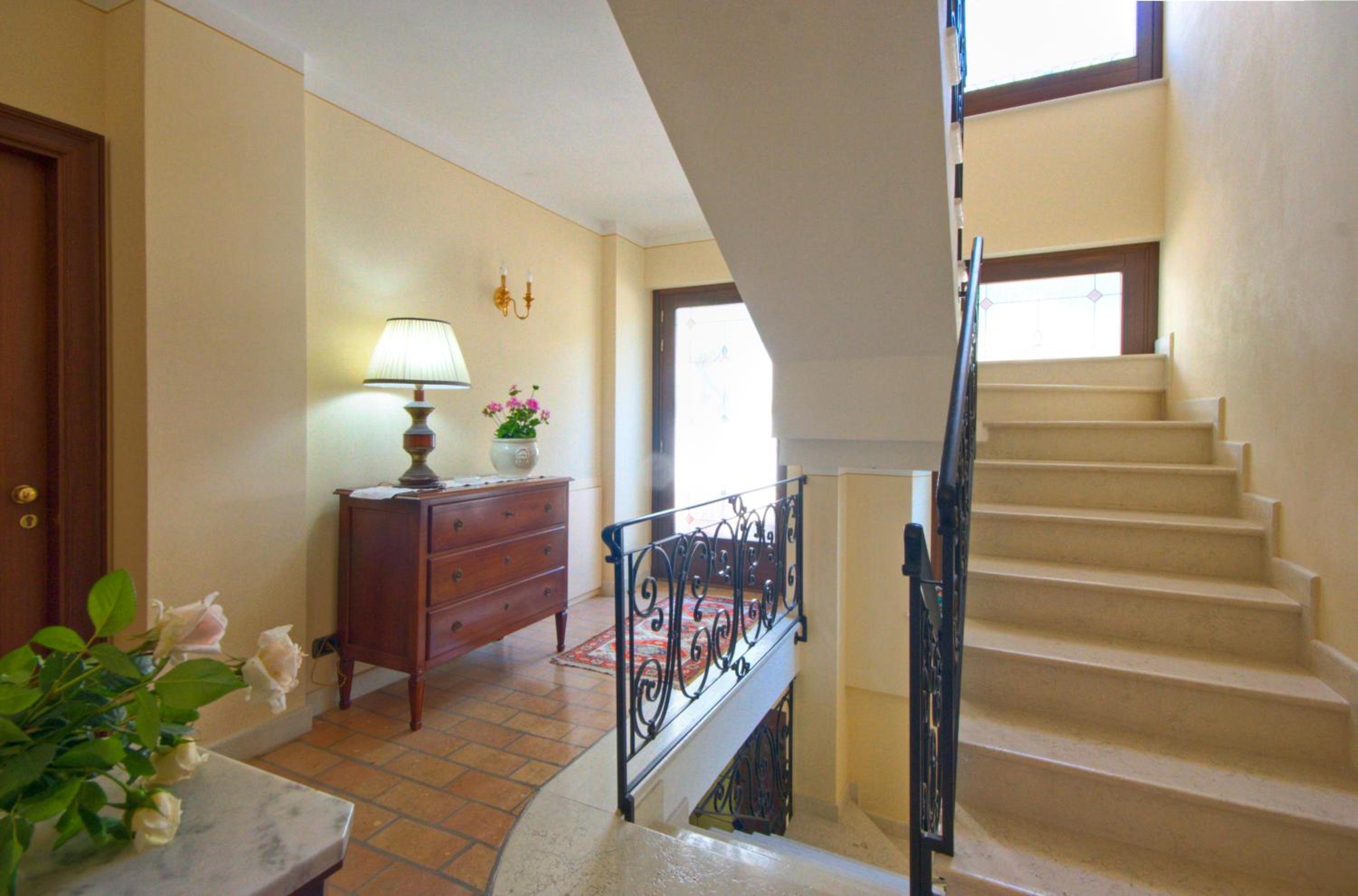 Velia Mare view 3