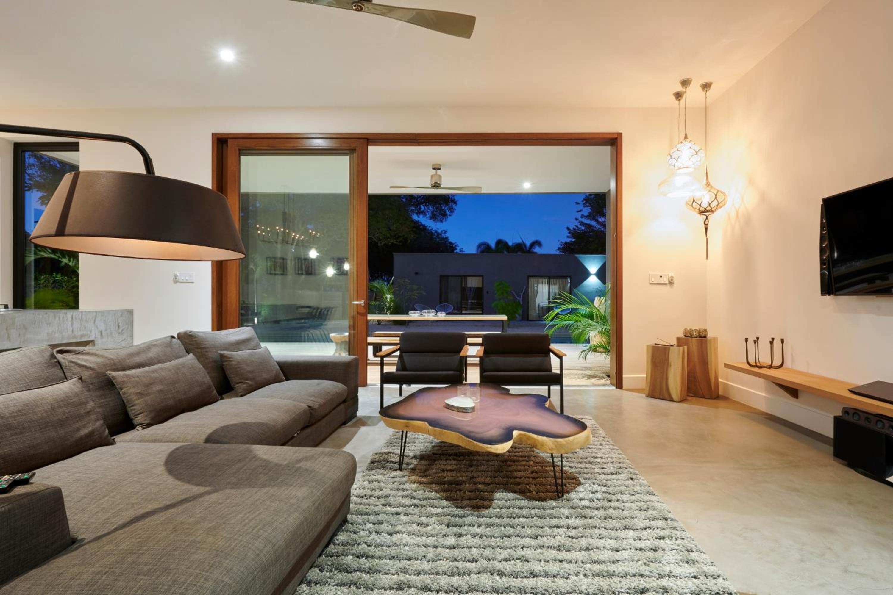 Villa Ethir