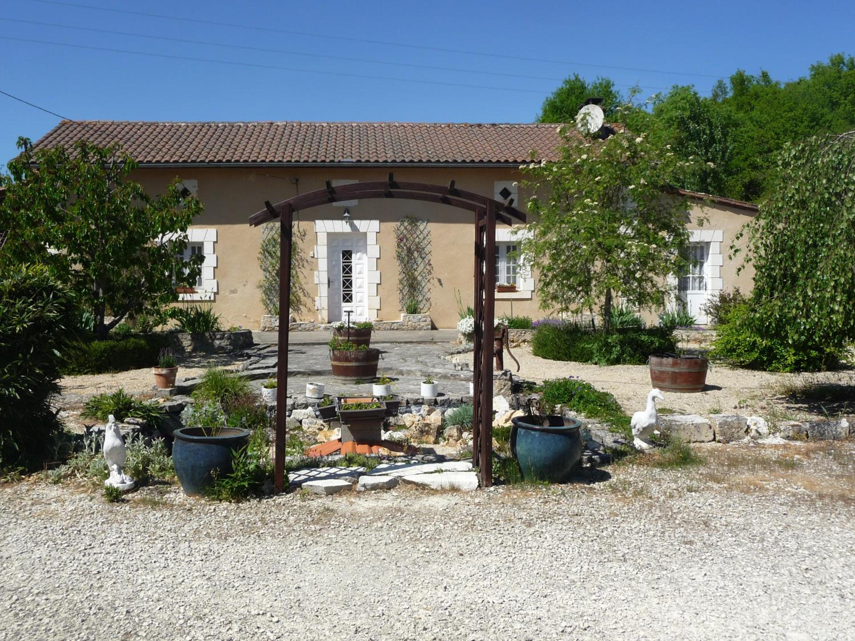 Photo 6