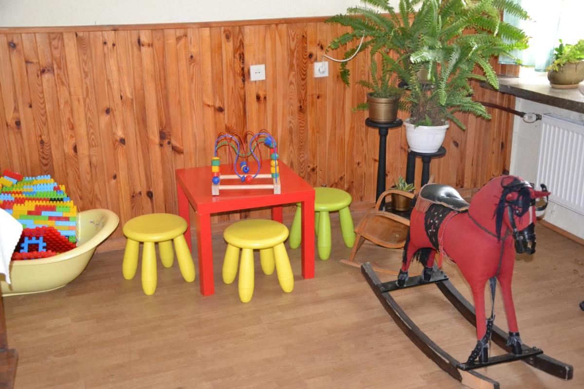 children's play area