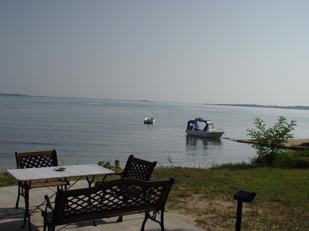 Studios Efi beach view 2