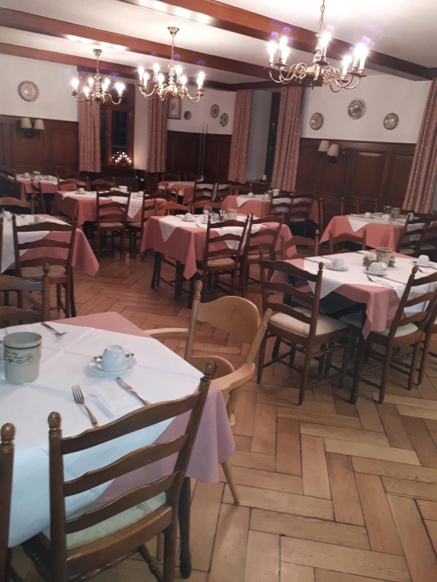 restaurant
