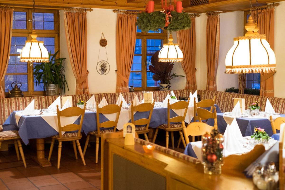 restaurant