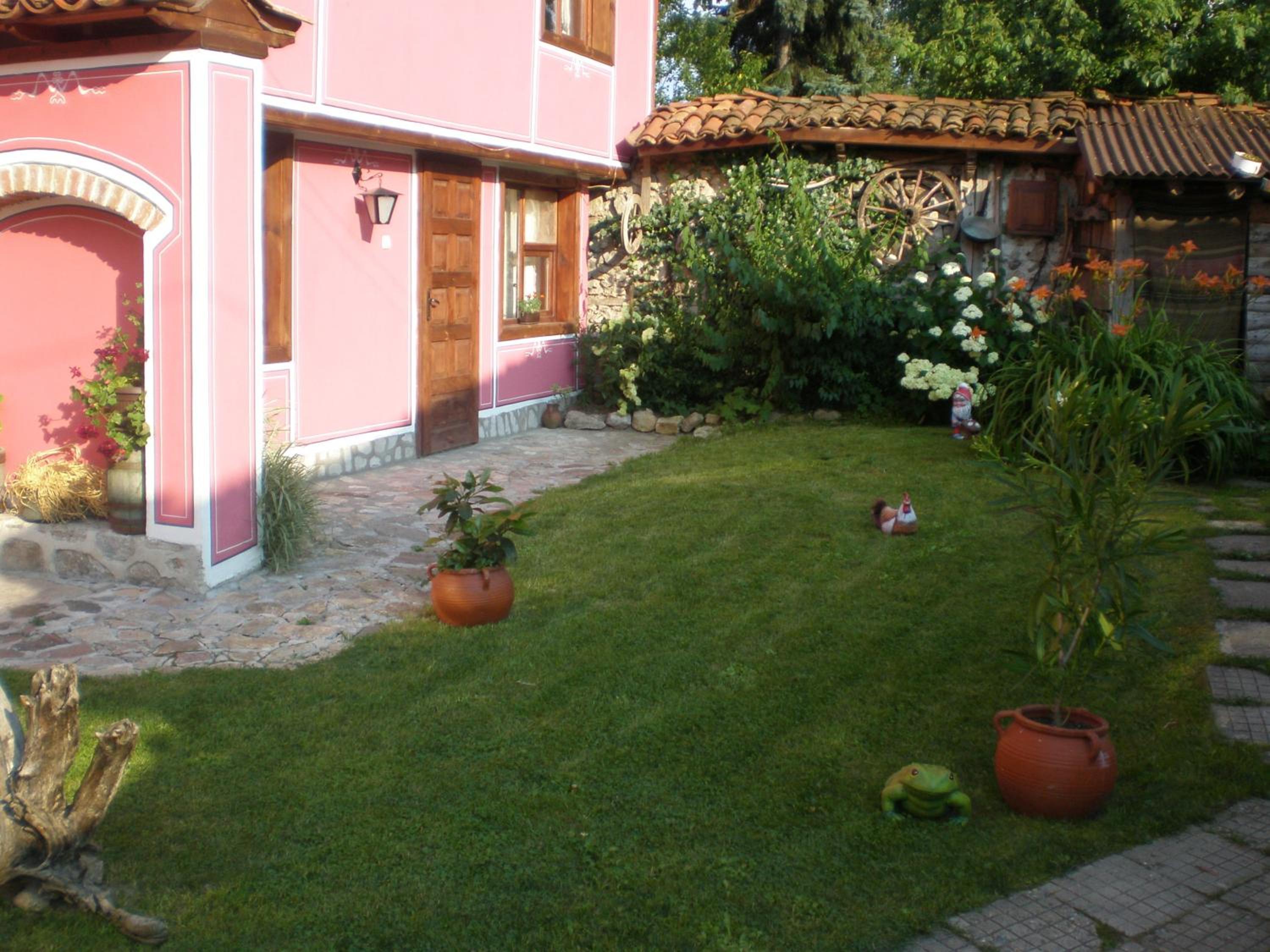 Nenchova Guest House