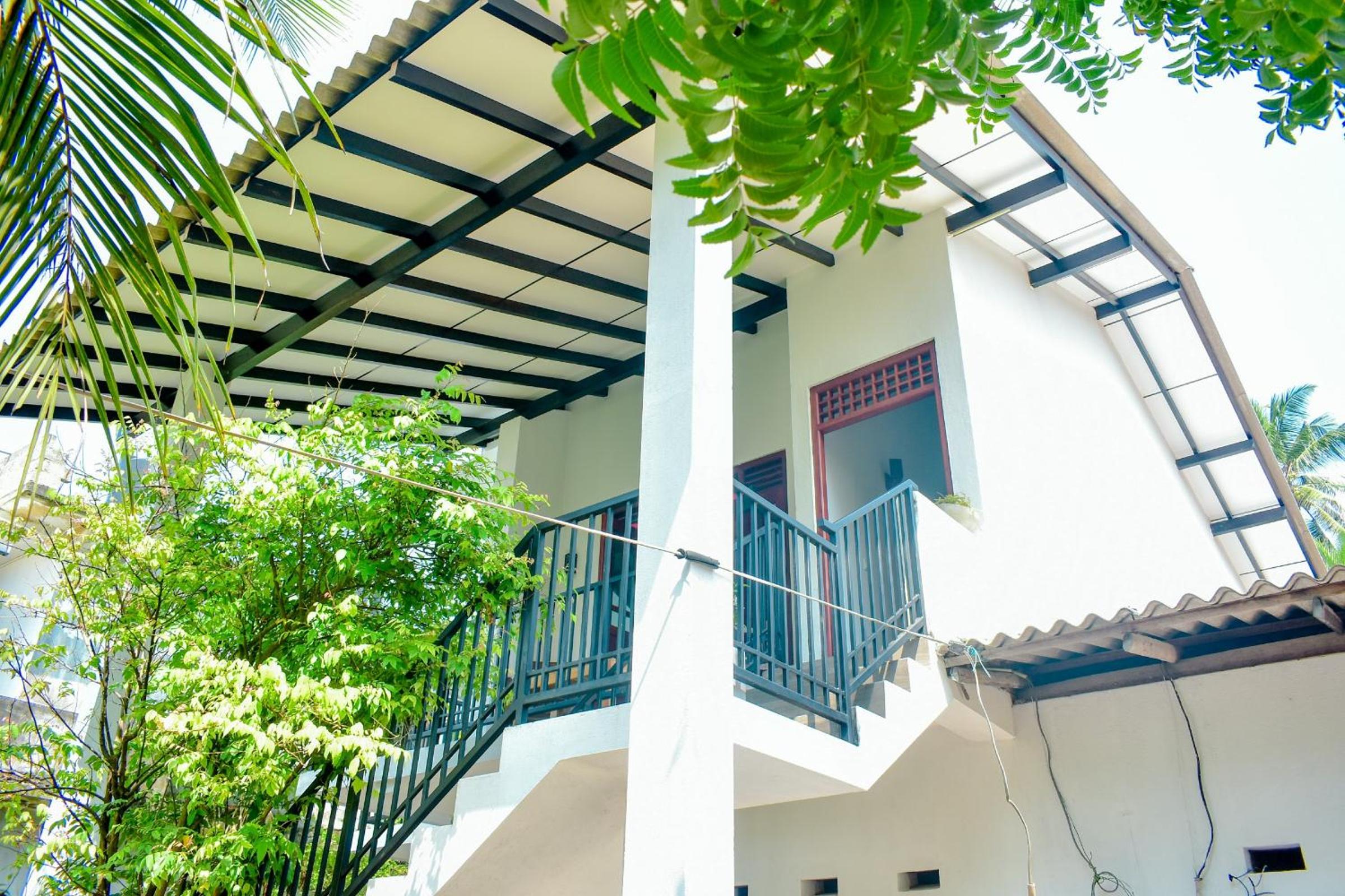 Hotel Aliya Aliya Hikkaduwa - Image 1