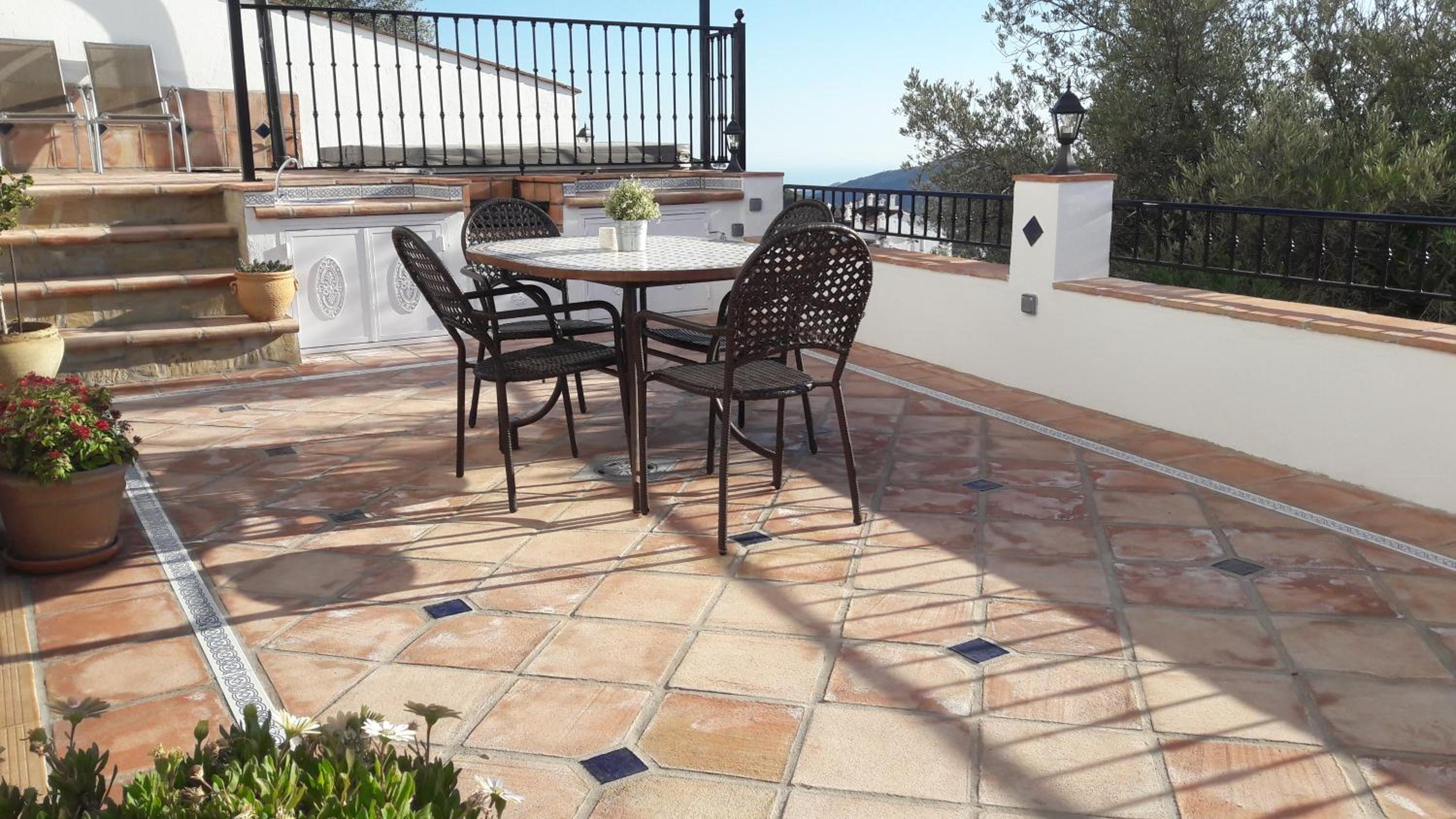 Casa Roble B&B