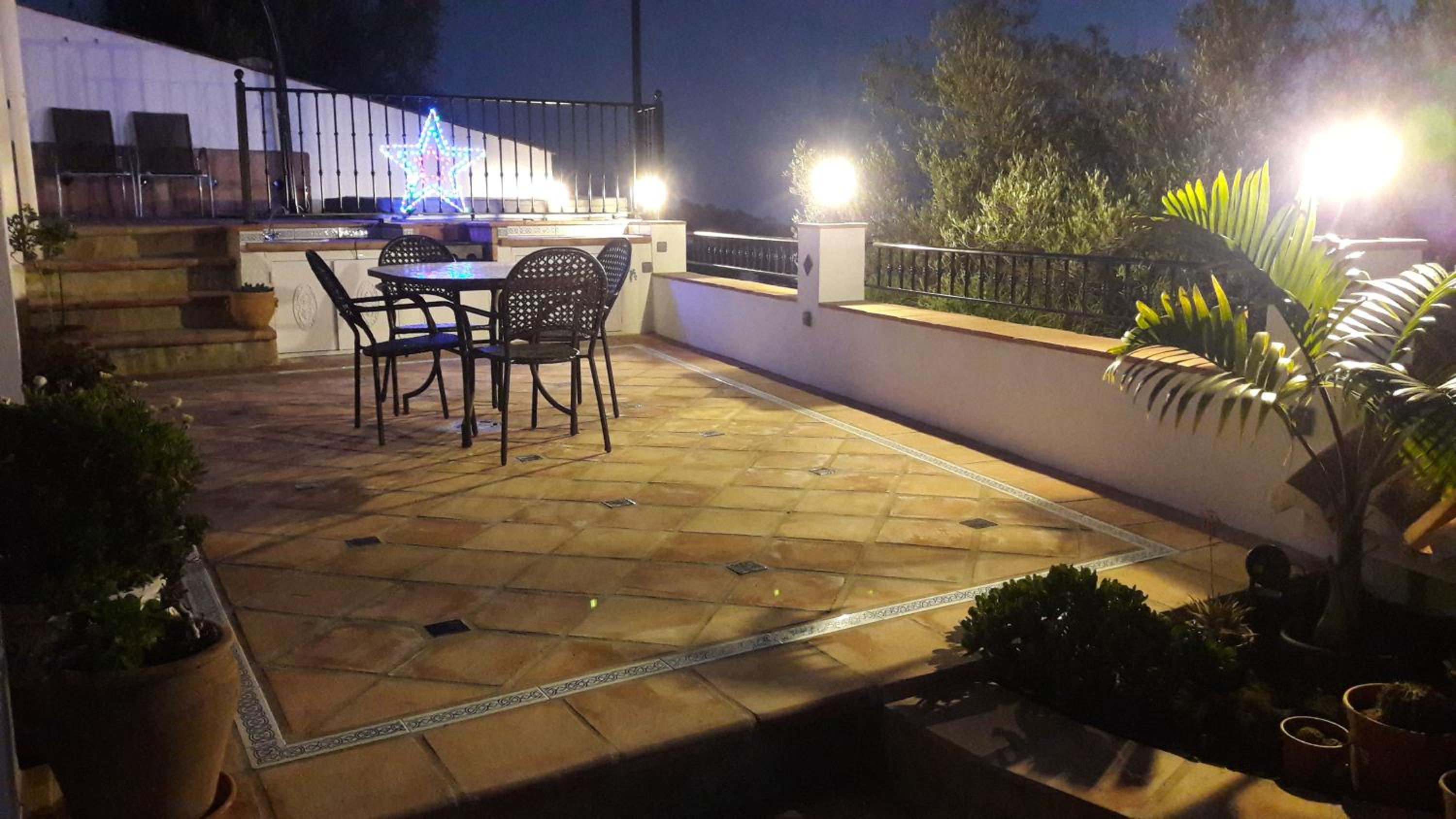 Casa Roble B&B