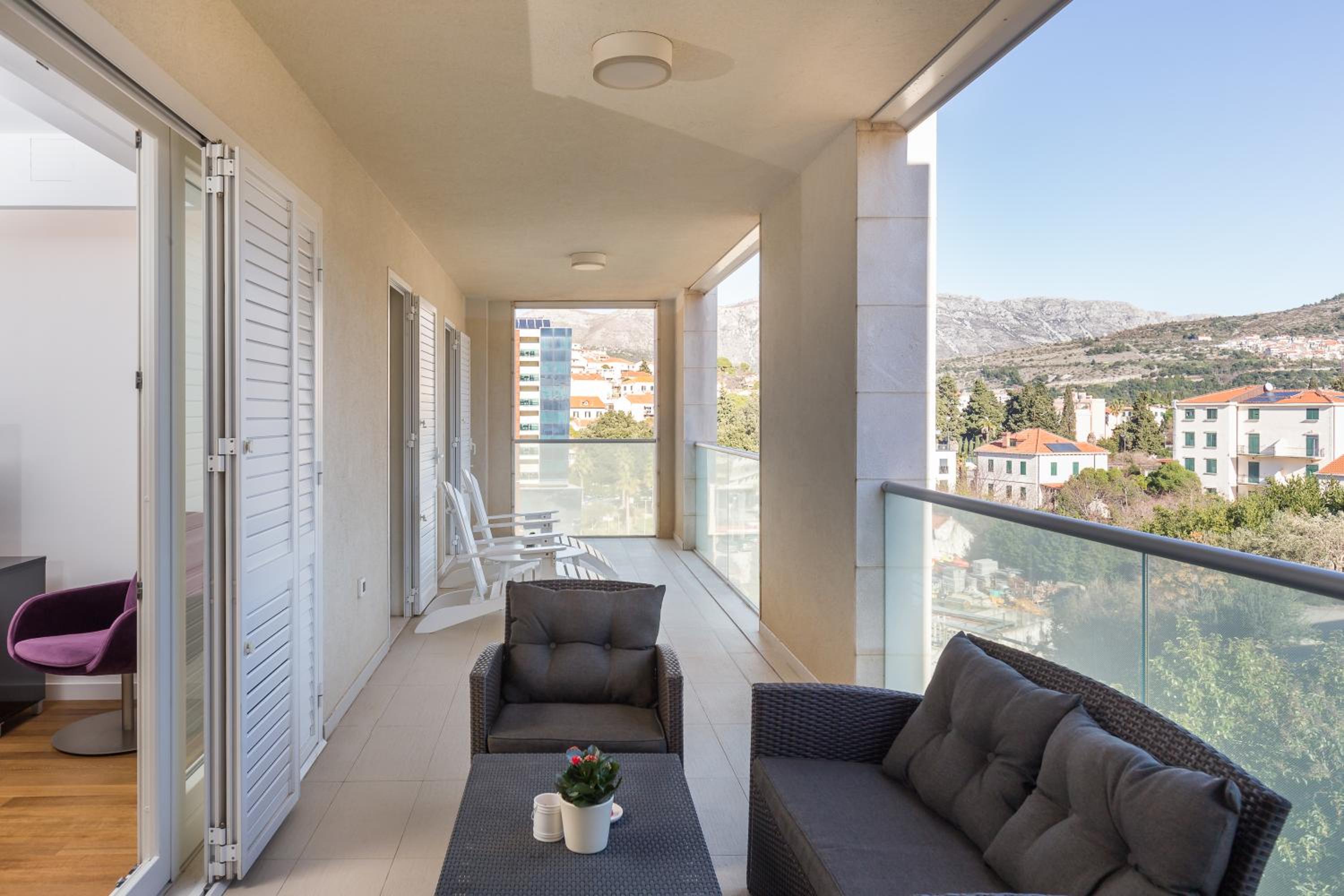 Apartments Nav