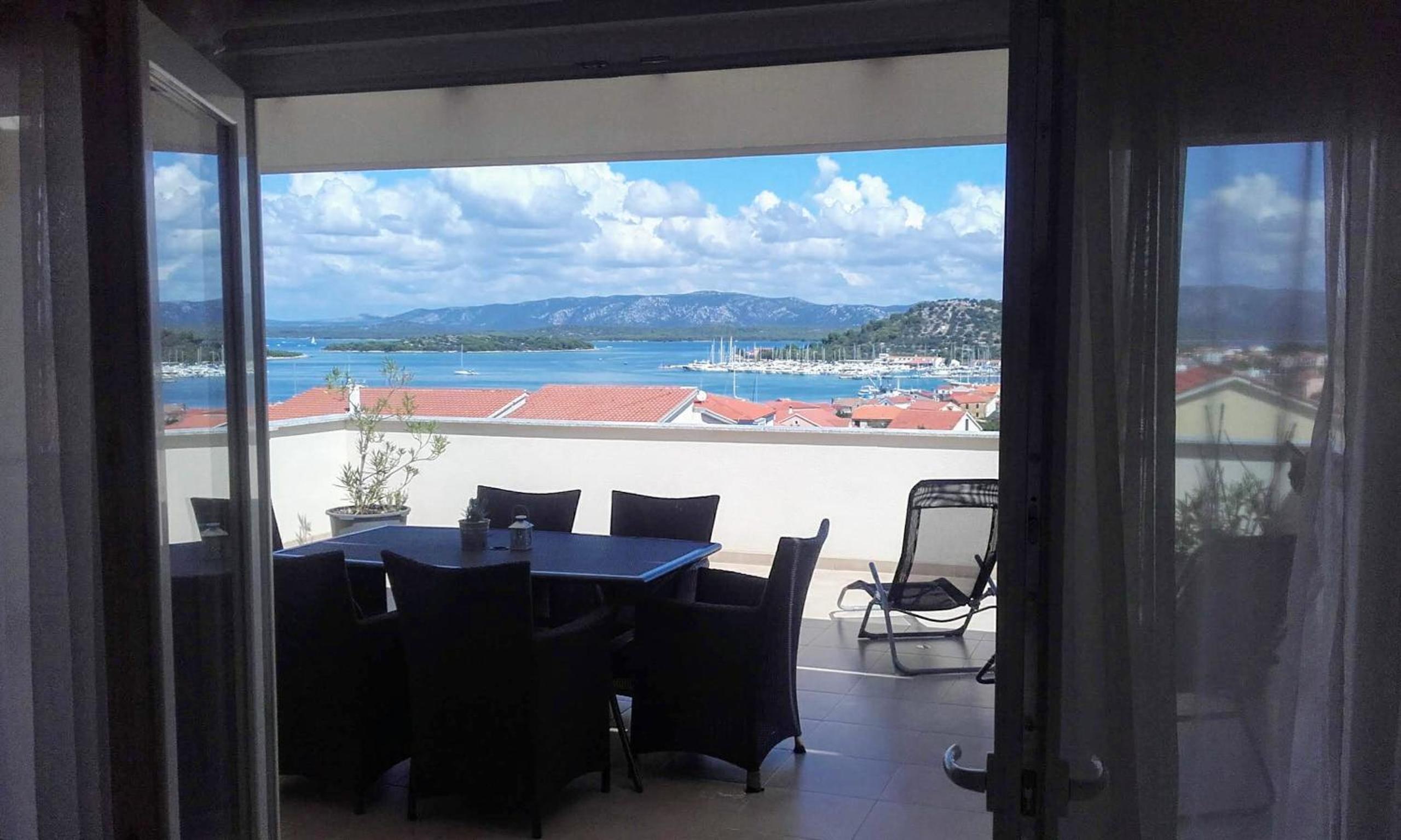 Apartments Marti view 3