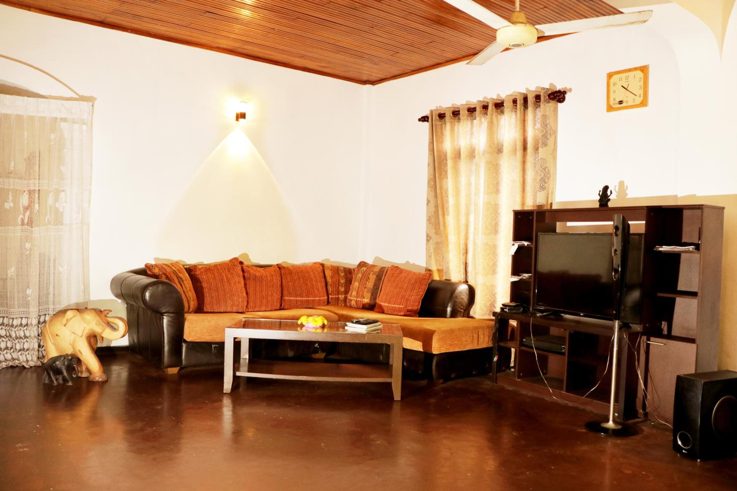Ariyadasa Guest House view 4