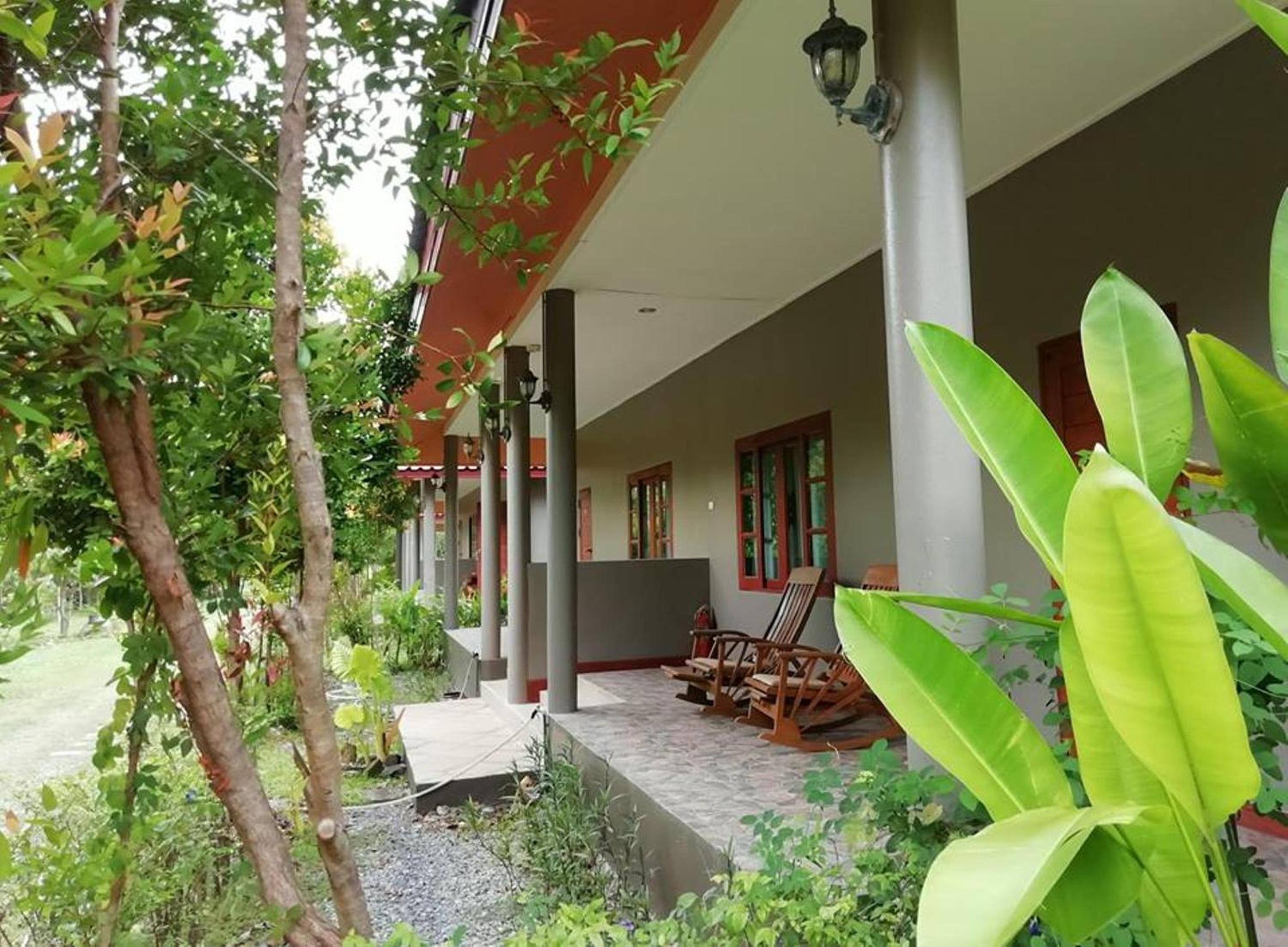 Lanta Wanida Resort
