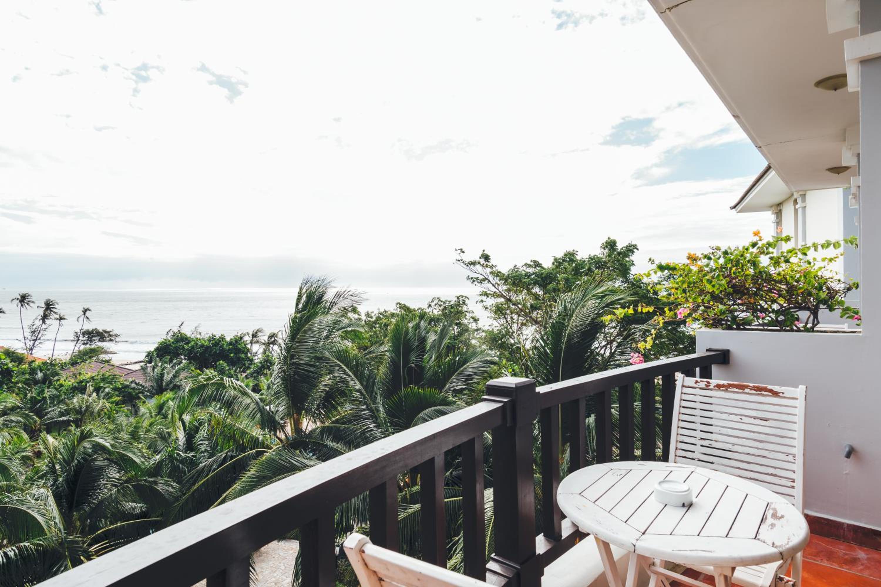 Lotus Muine Resort & Spa