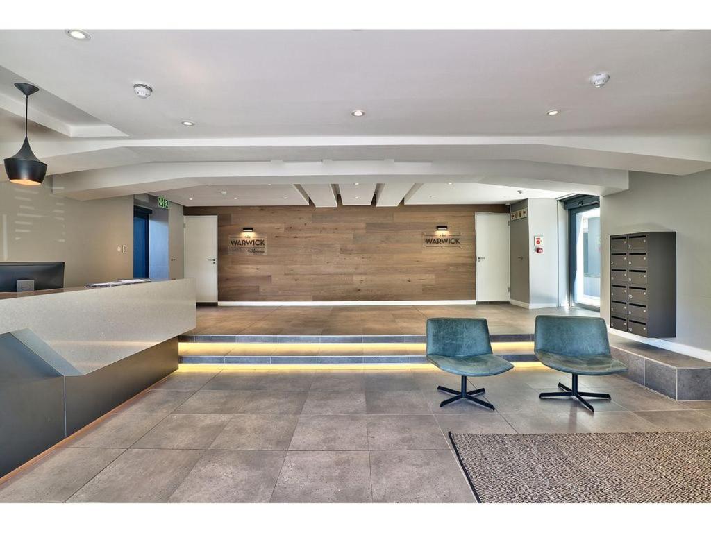 3 Warwick Mansions