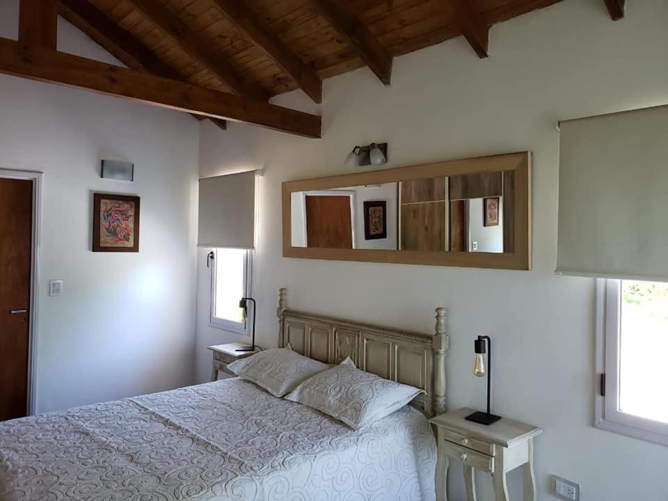 Casa 2 Dormitorios 3 baños a mt del rio excelente entorno natural