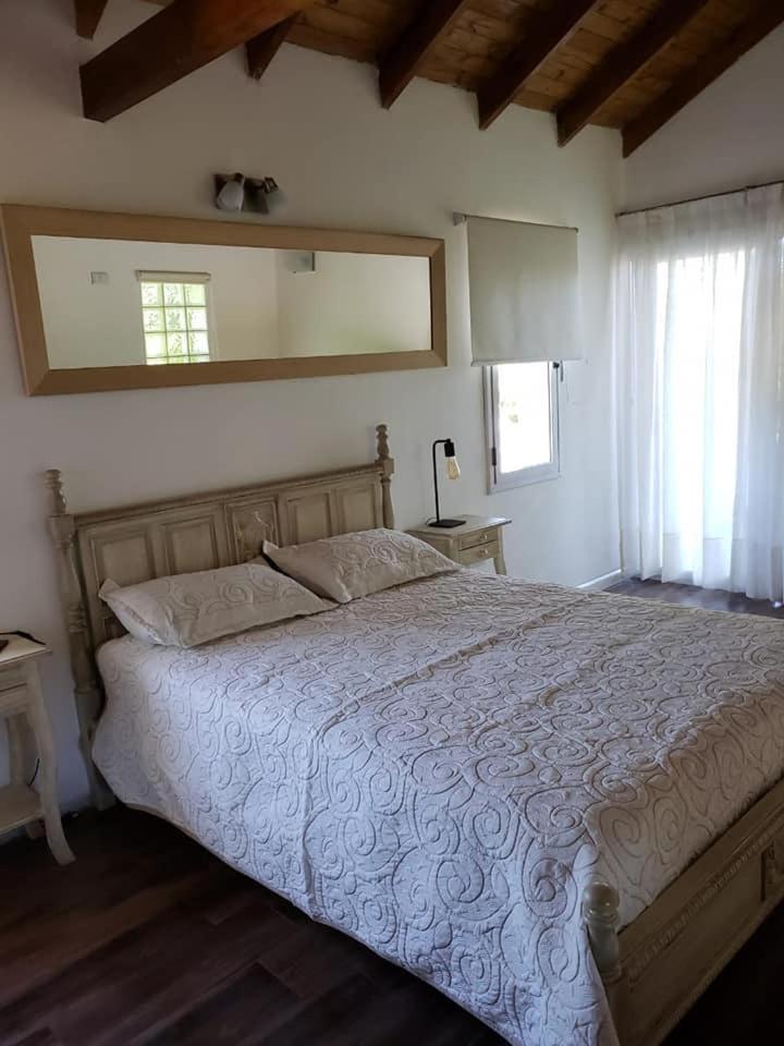 Casa 2 Dormitorios 3 baños a mt del rio excelente entorno natural