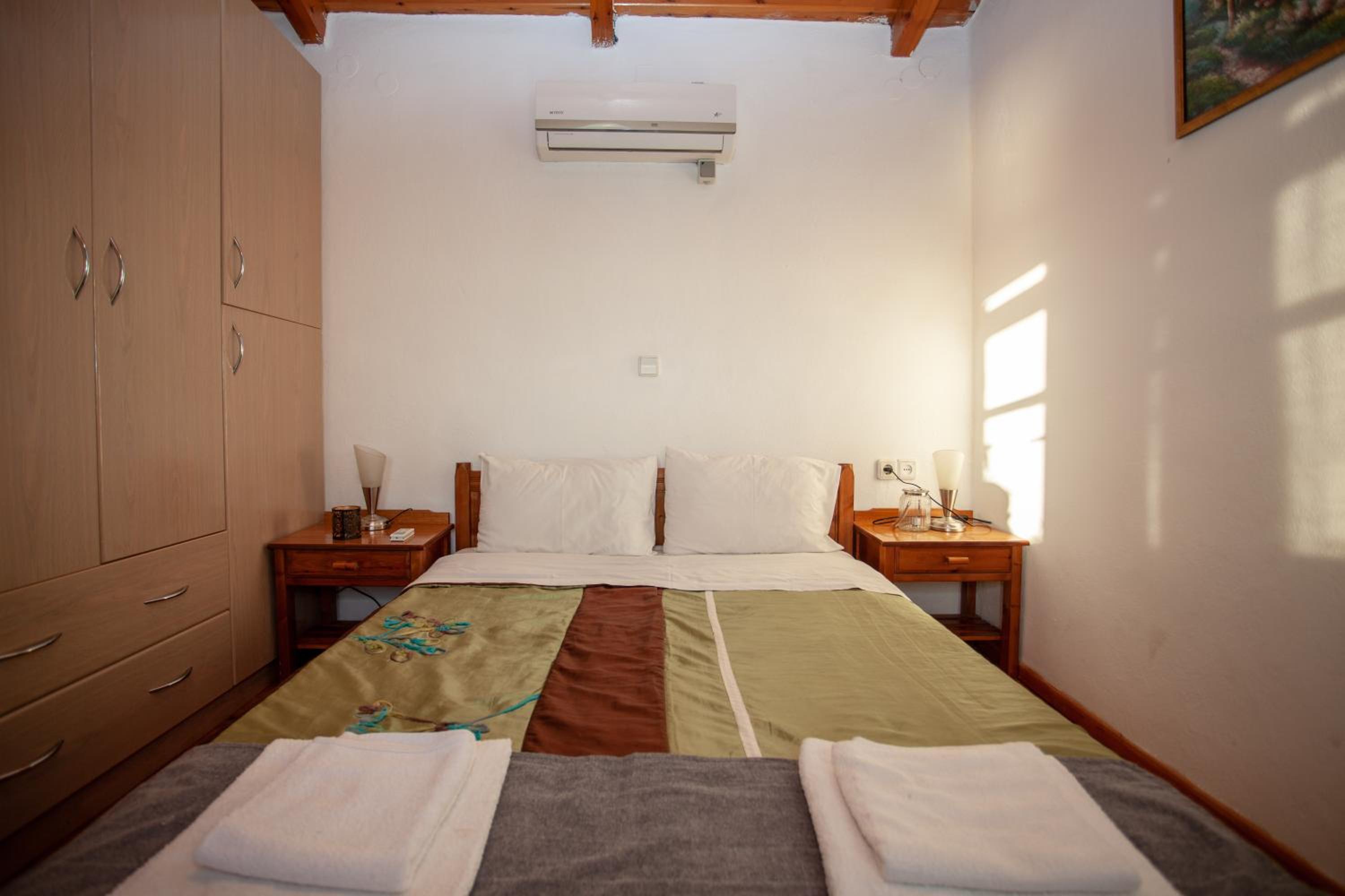 Argyros house