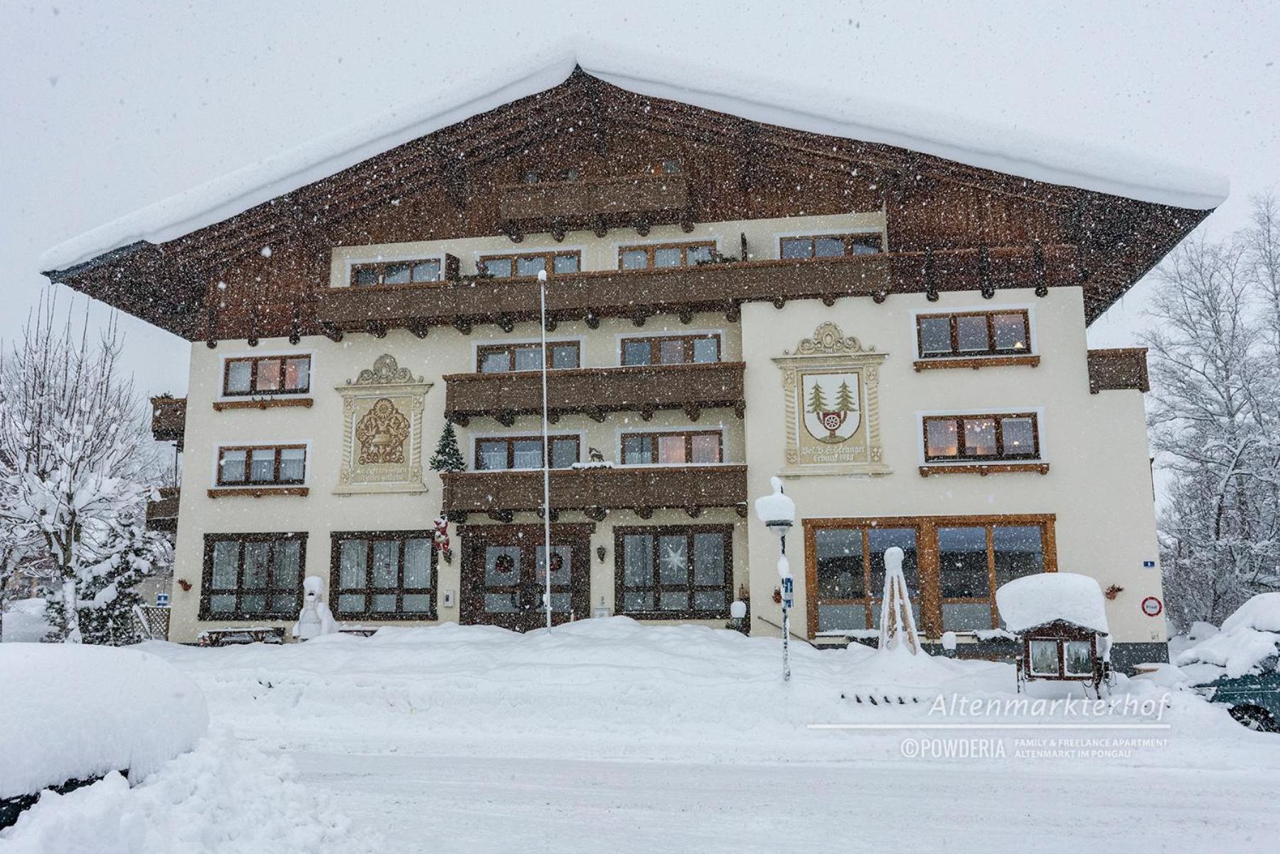 Powderia Family & Freelance Apartment in the centre of Ski Amadé