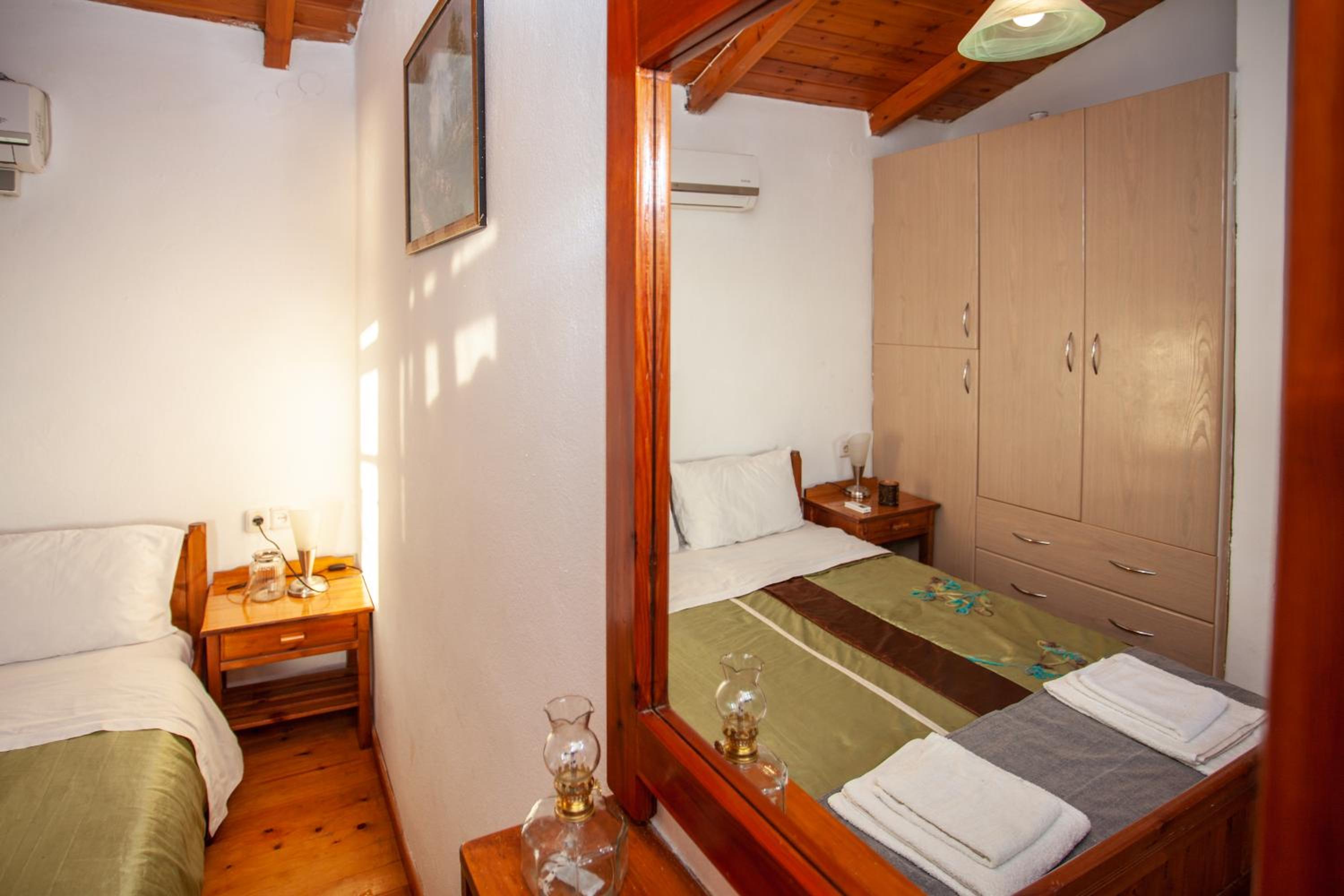 Argyros house