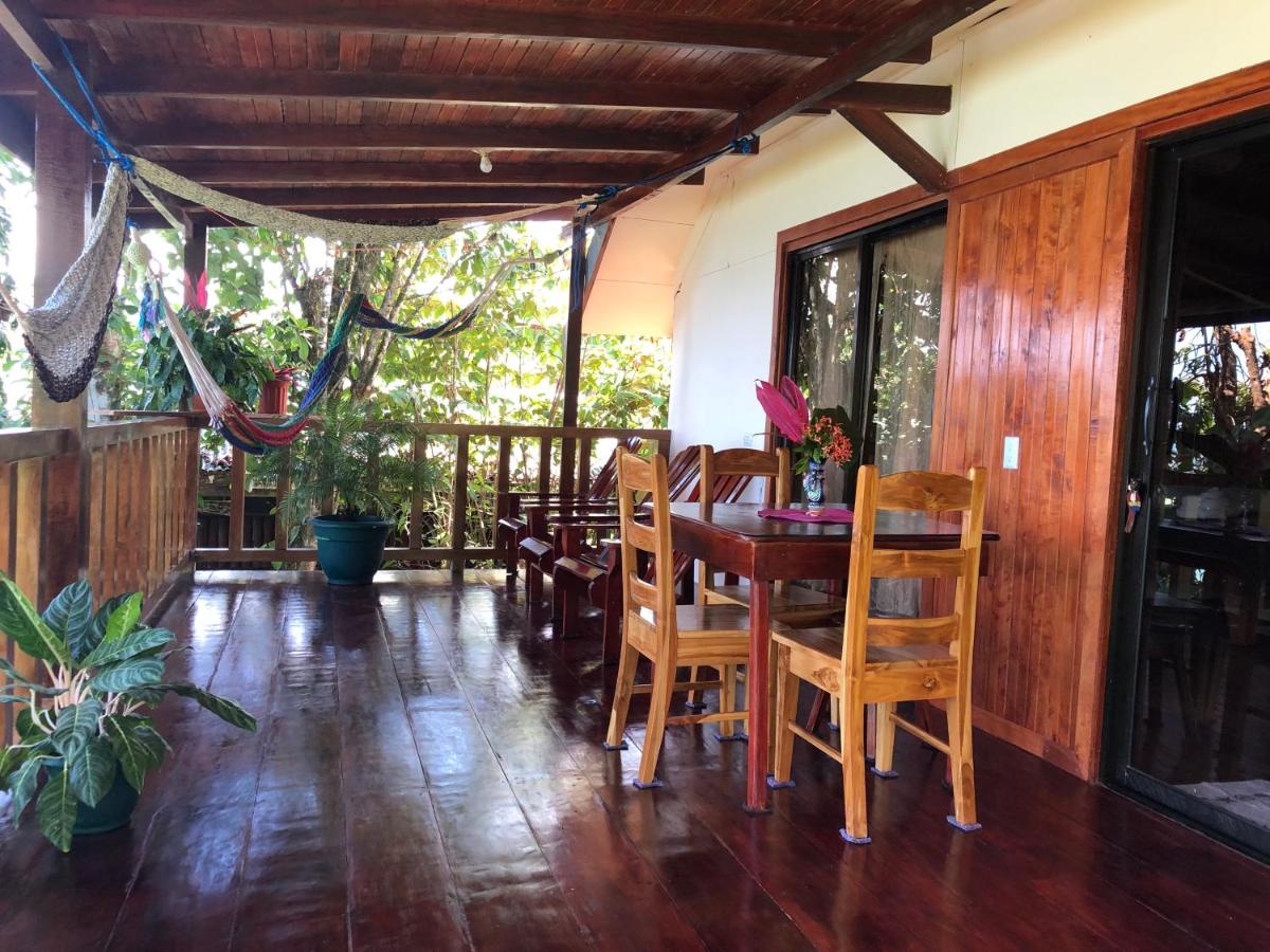Cabaña Ara Macao Lodge