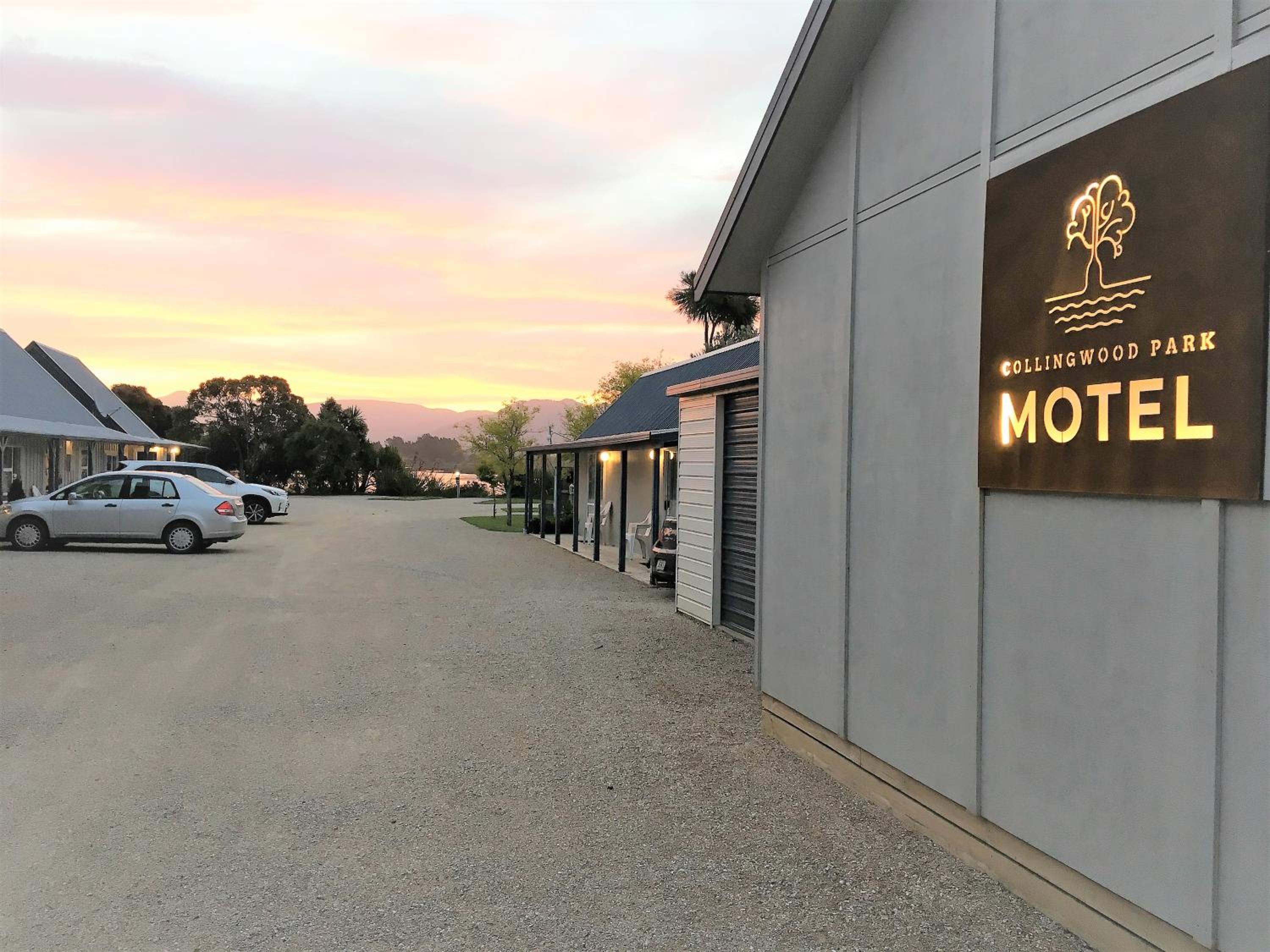 Collingwood Park Motel