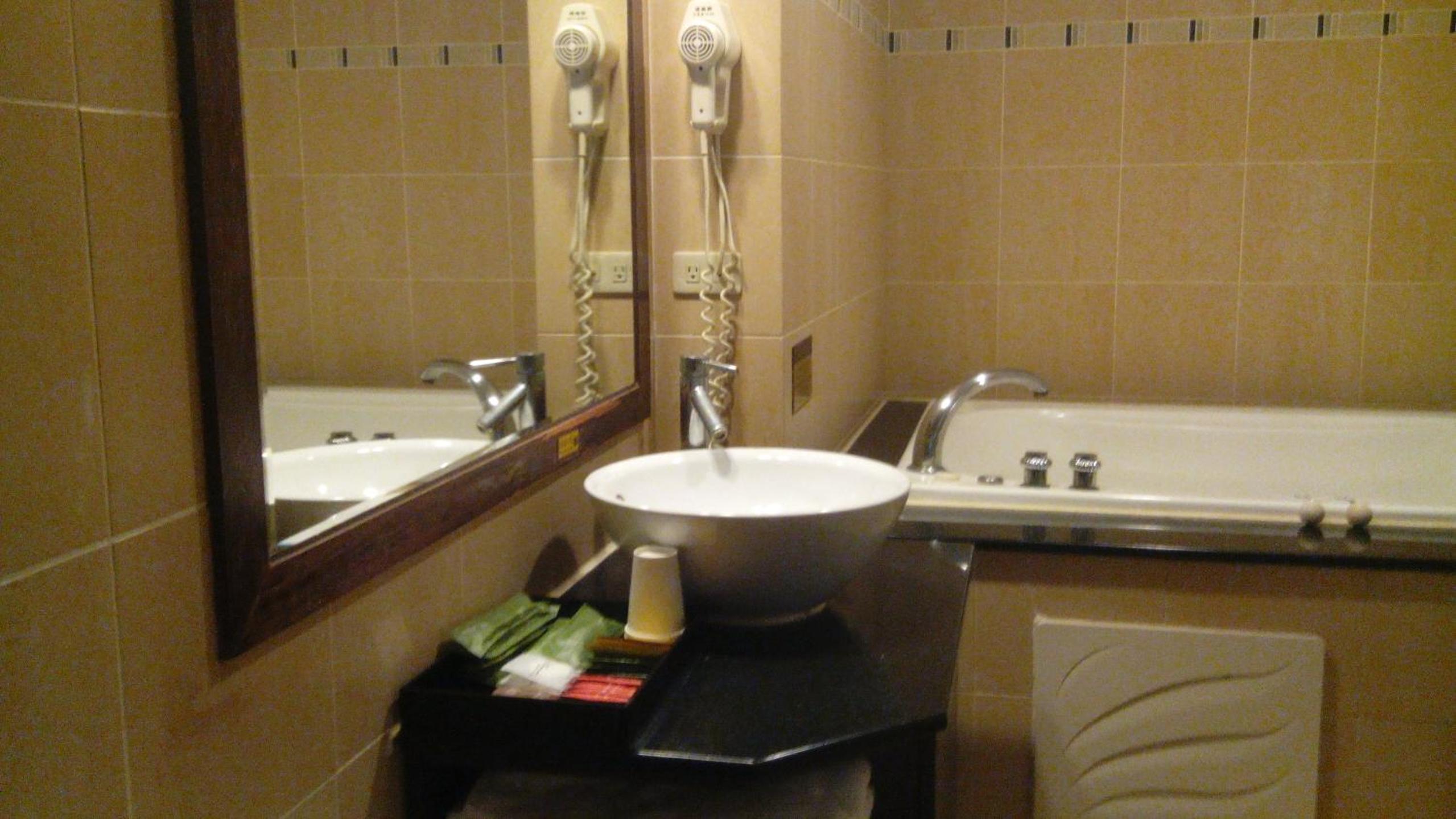Photo 6
