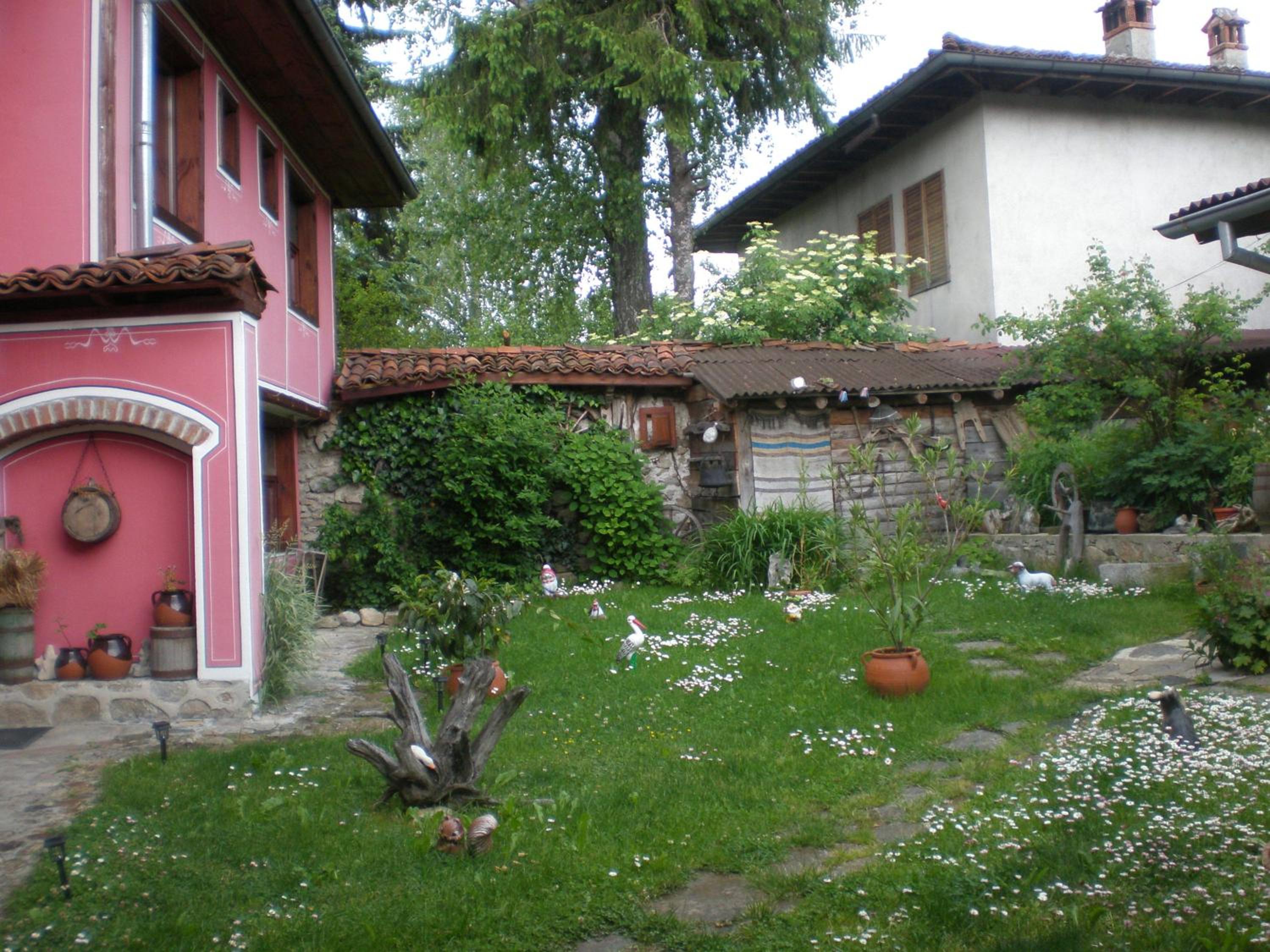 Nenchova Guest House