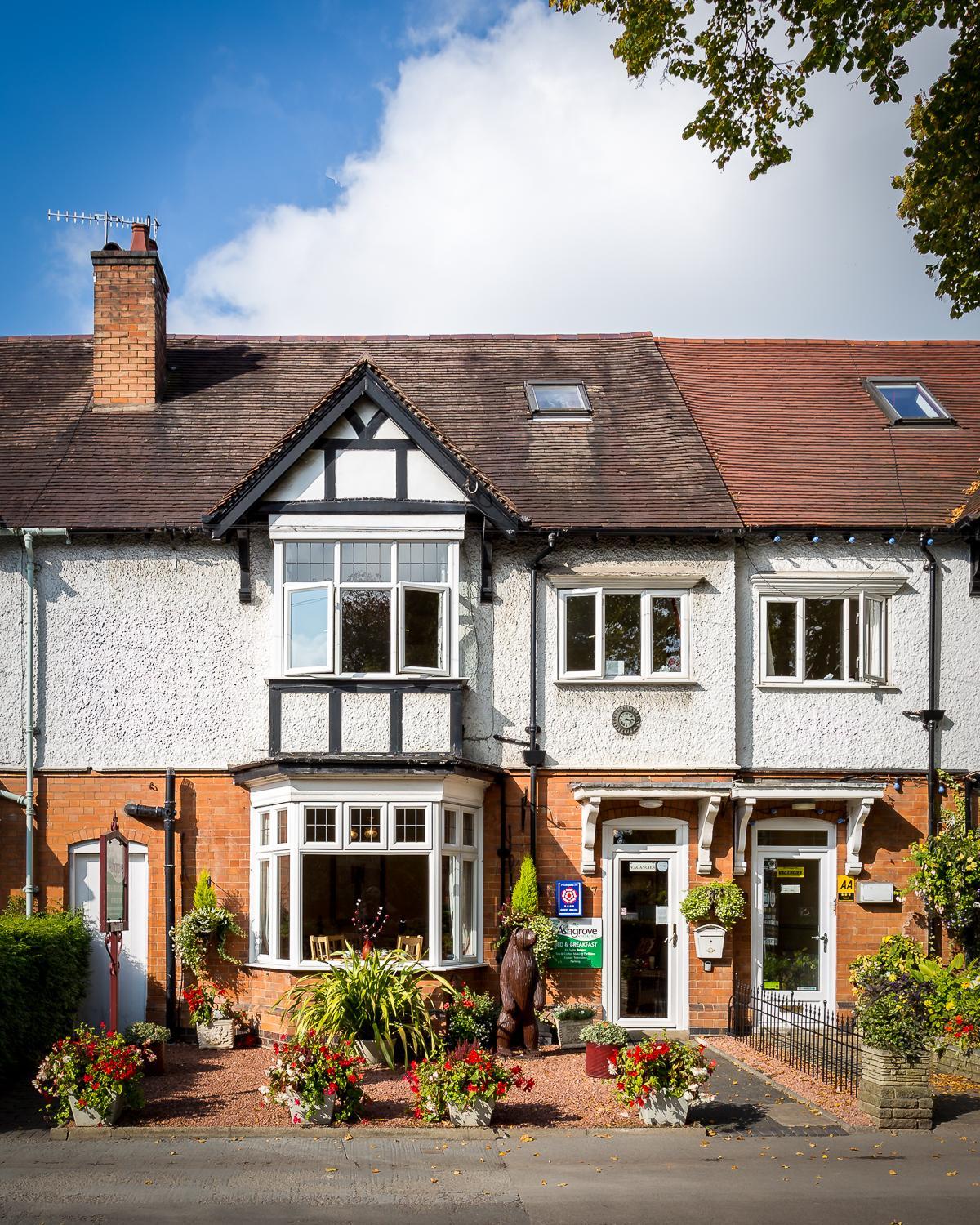 Hotel Ashgrove House - Image 1