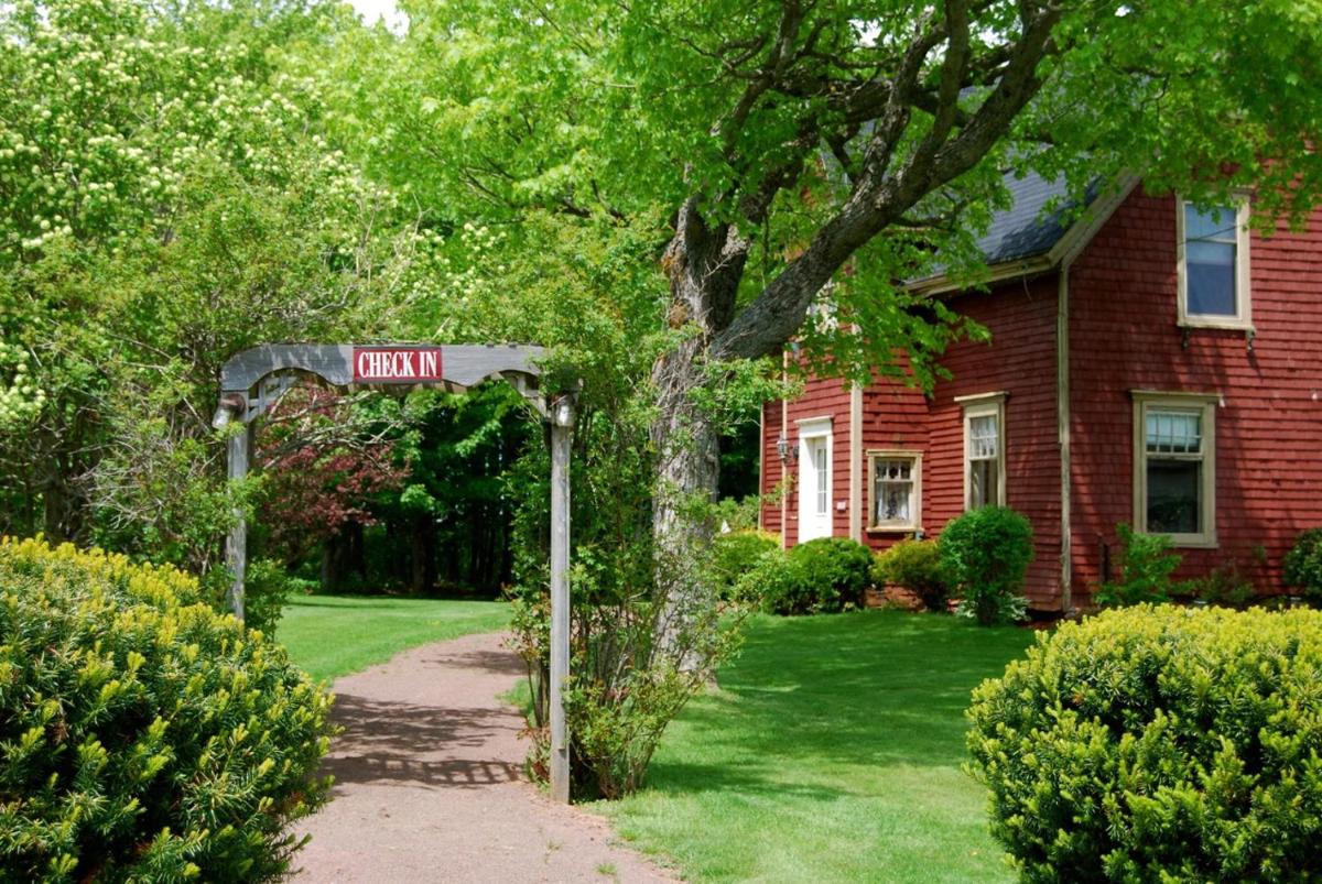 Summerside Vacations - Bugaboo Cottages - Property Image 1