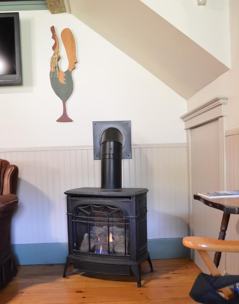 Summerside Vacations - Bugaboo Cottages - Property Image 10