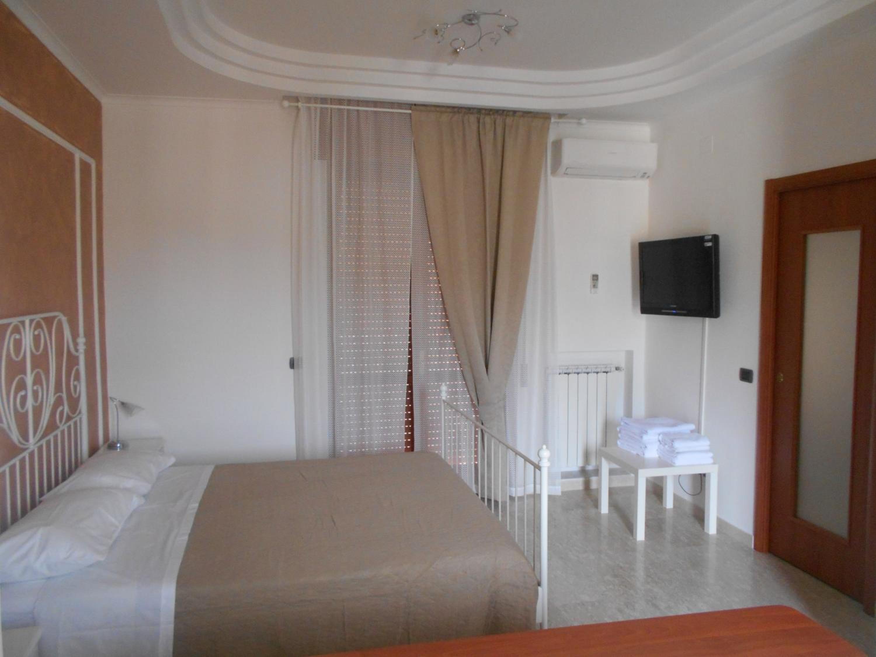 Appartamento mare e monti Two view 3